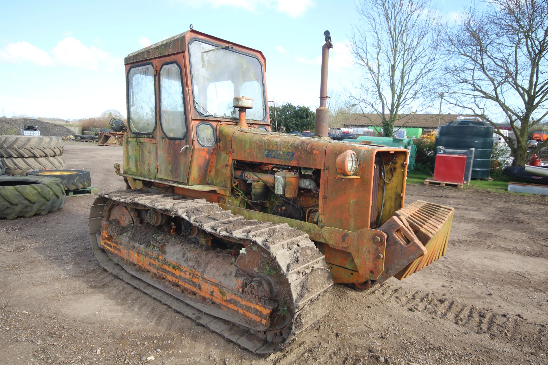 Fiat 100c steel tracked crawler. With Turner rear linkage. Owned from new. Unused for some time - Image 2 of 58