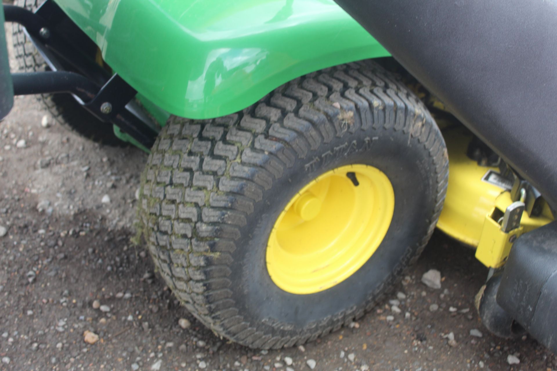 John Deere LX279 lawn mower with collector. Owned from new. Key held. - Image 30 of 30