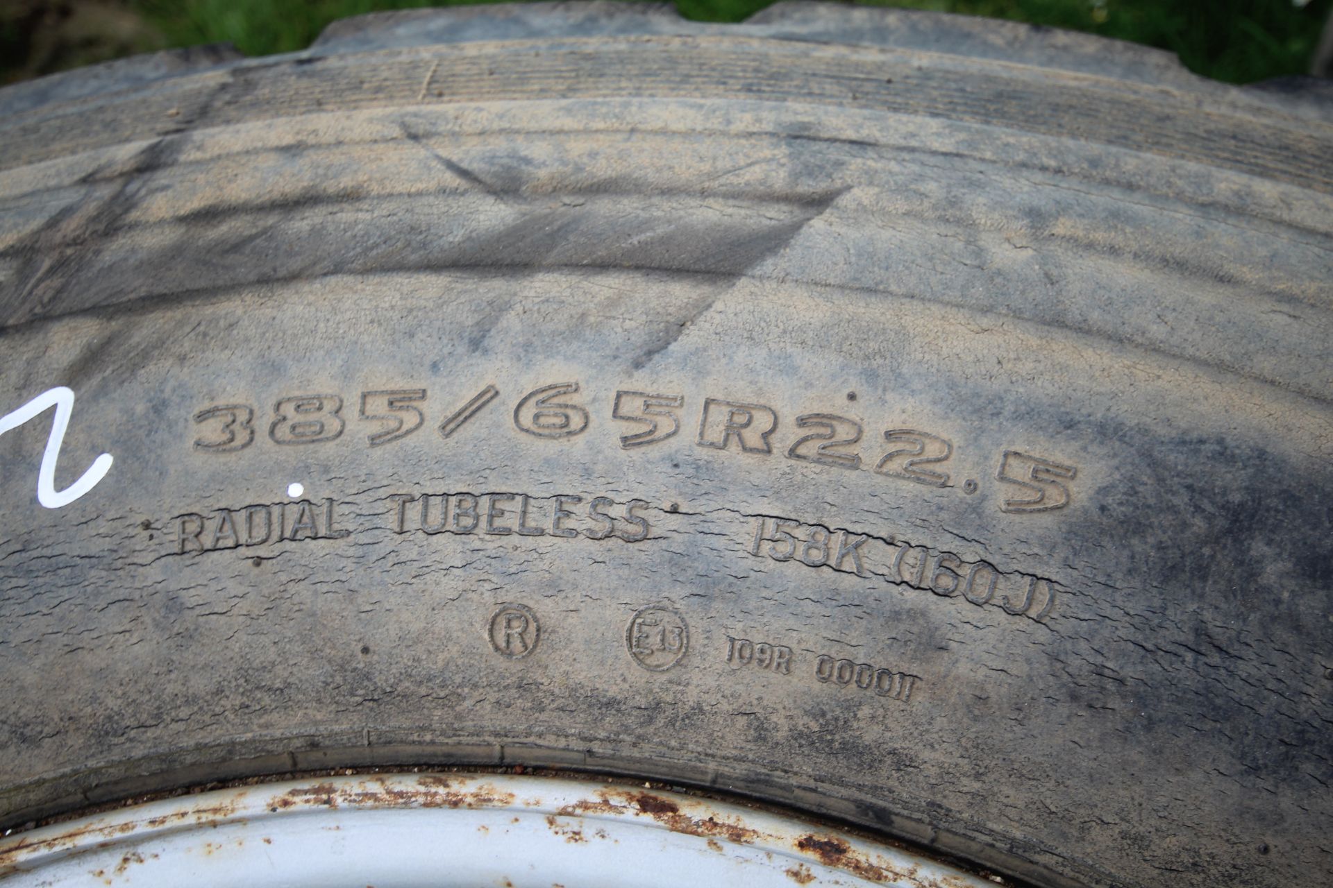 Pair of 385/65R22.5 super single wheels and tyres. - Image 5 of 5