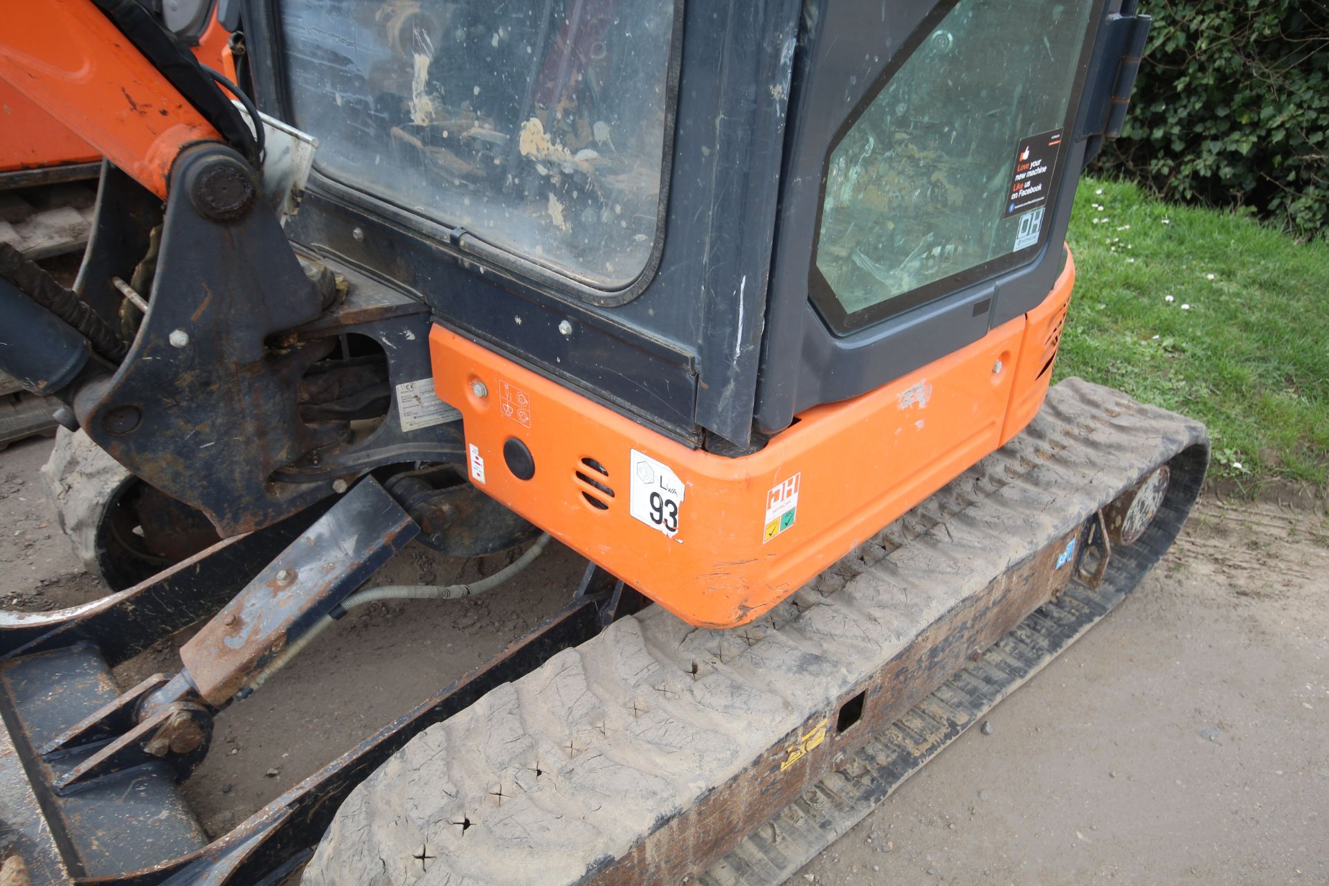 Hitachi Z-Axis 26U-5A 2.6T rubber track excavator. 2019. 2,120 hours. Serial number HCM - Image 30 of 61
