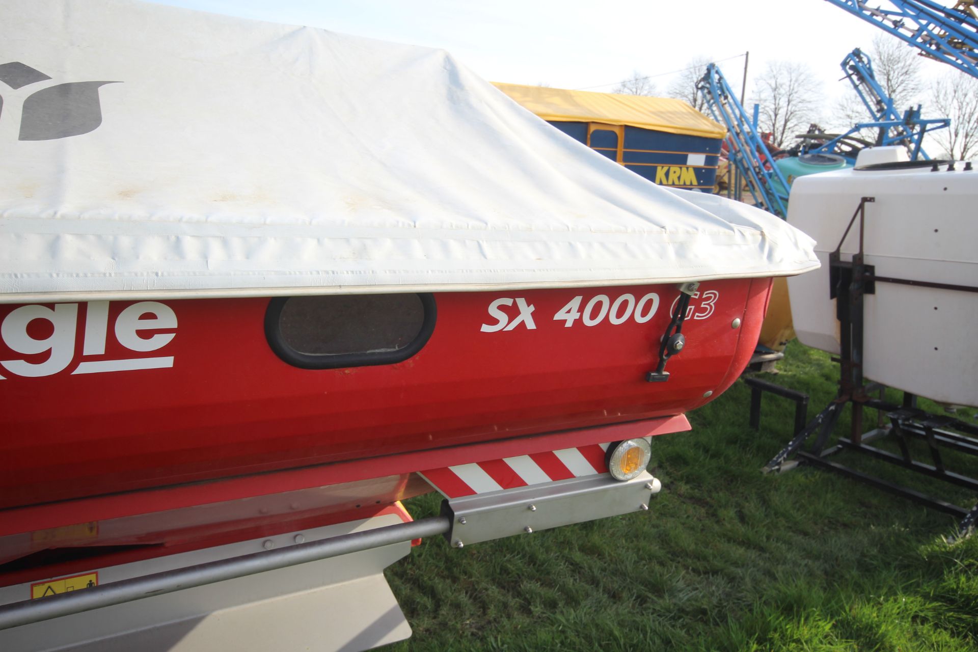 Teagle/ Tulip Centreliner SX4000 G3 twin disc fertiliser spreader. 2014. Owned from new. V - Image 11 of 19