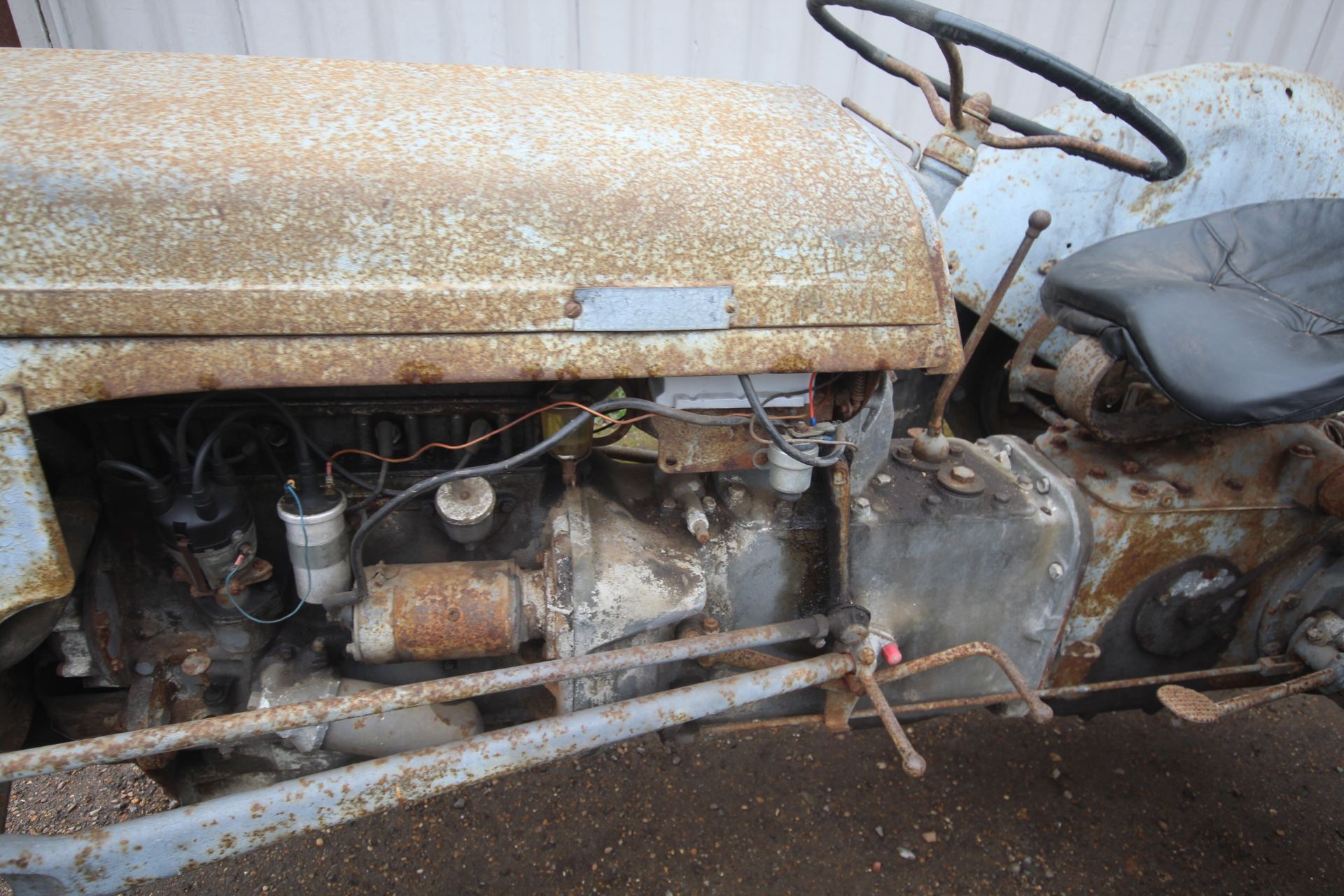 Ferguson TED 20 Petrol/ TVO 2WD tractor. 1953. Serial number 201176. Key held. V - Bild 9 aus 45