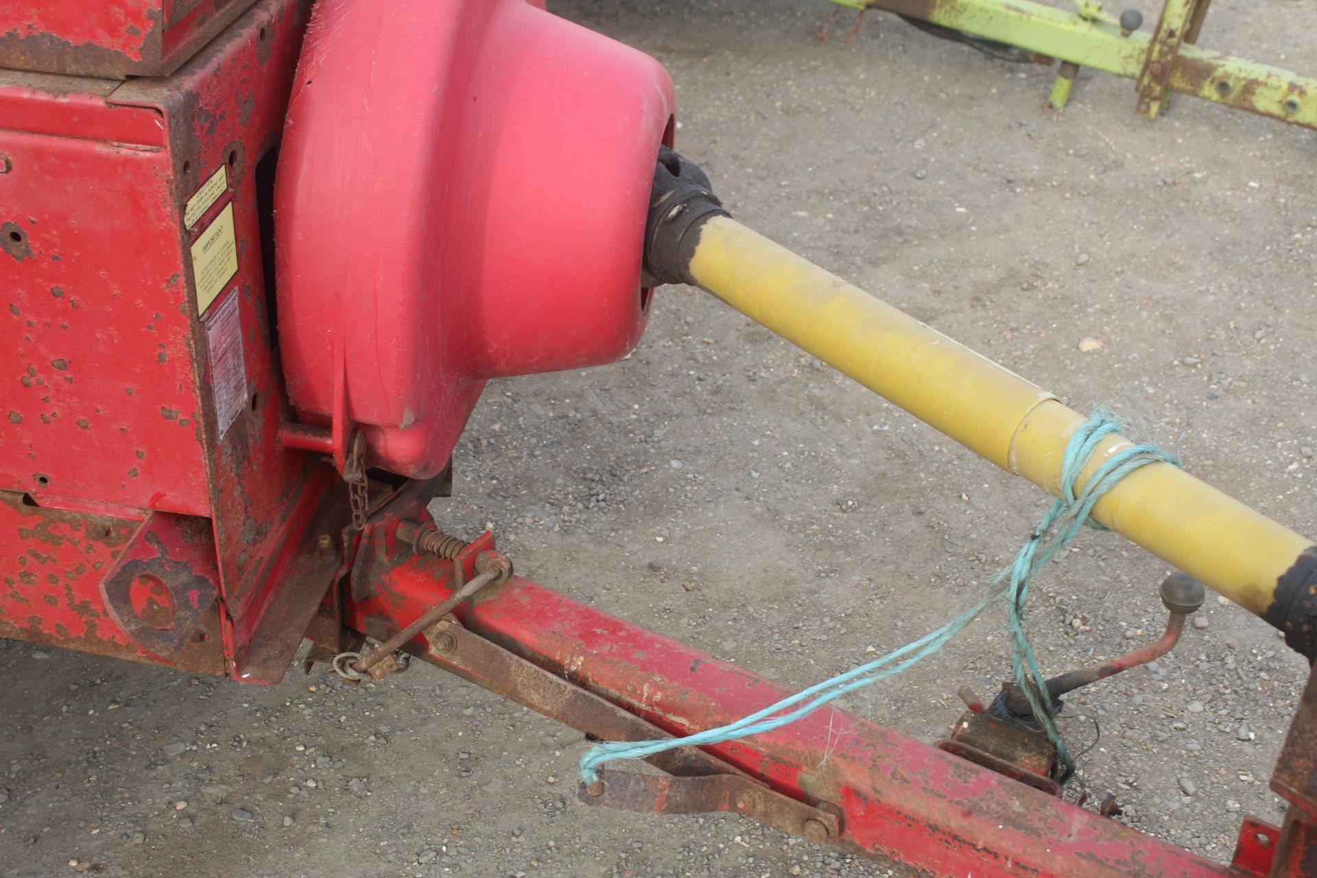 New Holland 376 conventional baler. From a Local Deceased Estate. Manual held. - Image 3 of 22