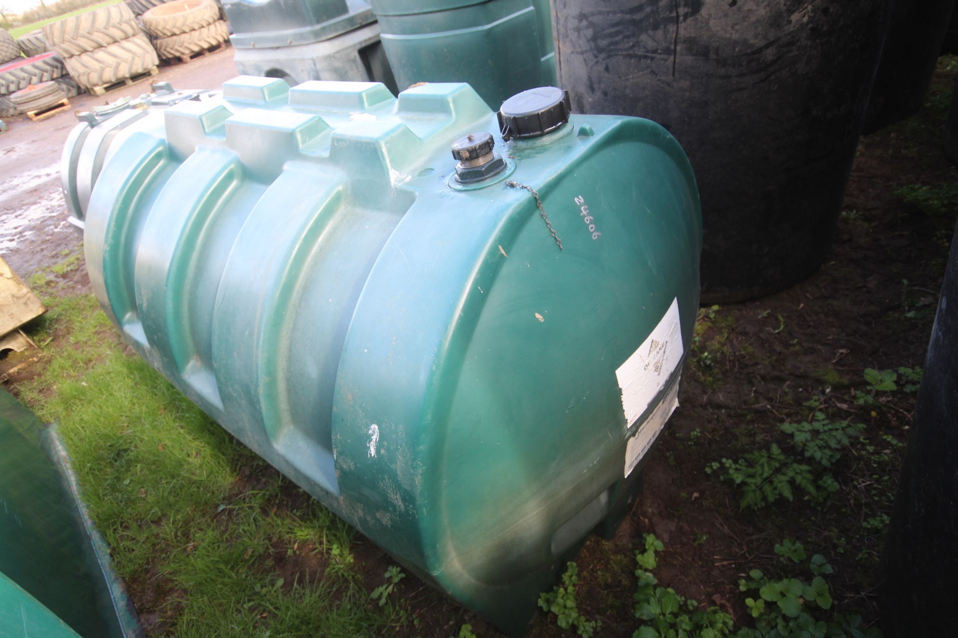 2,000L plastic diesel tank. Used for red diesel. V - Image 2 of 4