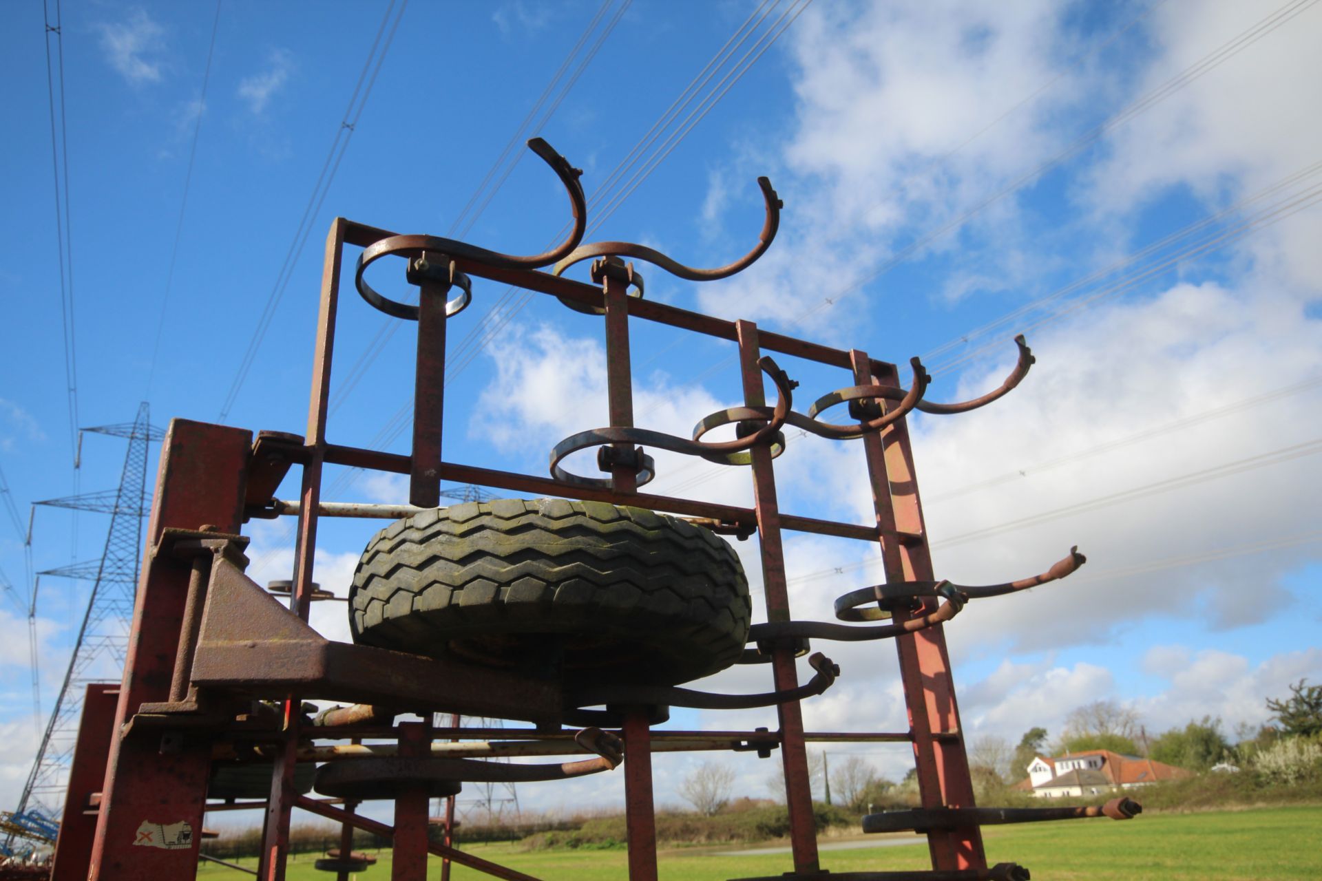 Large set of hydraulic folding spring tines. Owned from new. From a local Deceased estate. - Bild 9 aus 17