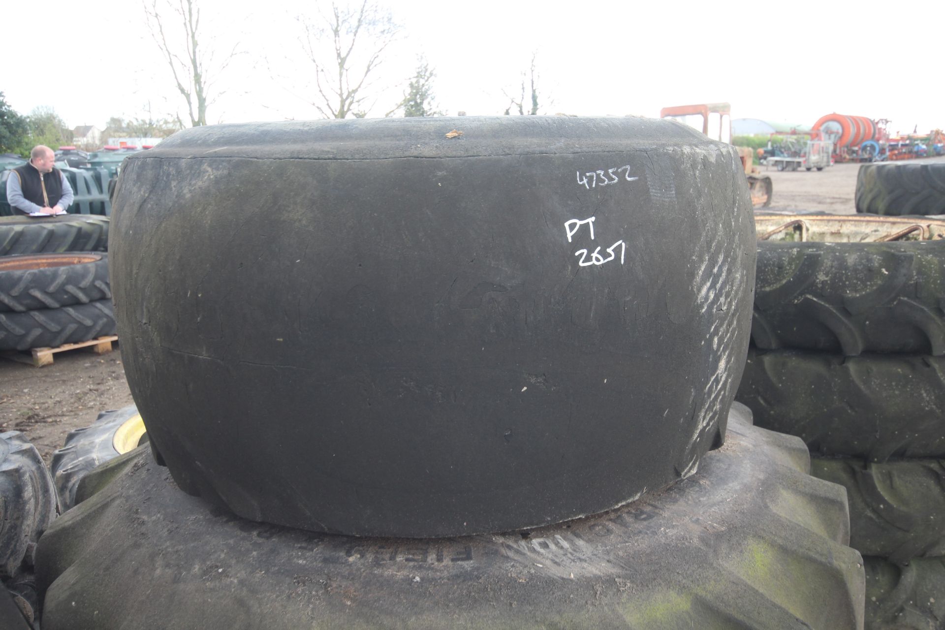 Se of flotation wheels and tyres. V - Image 5 of 7