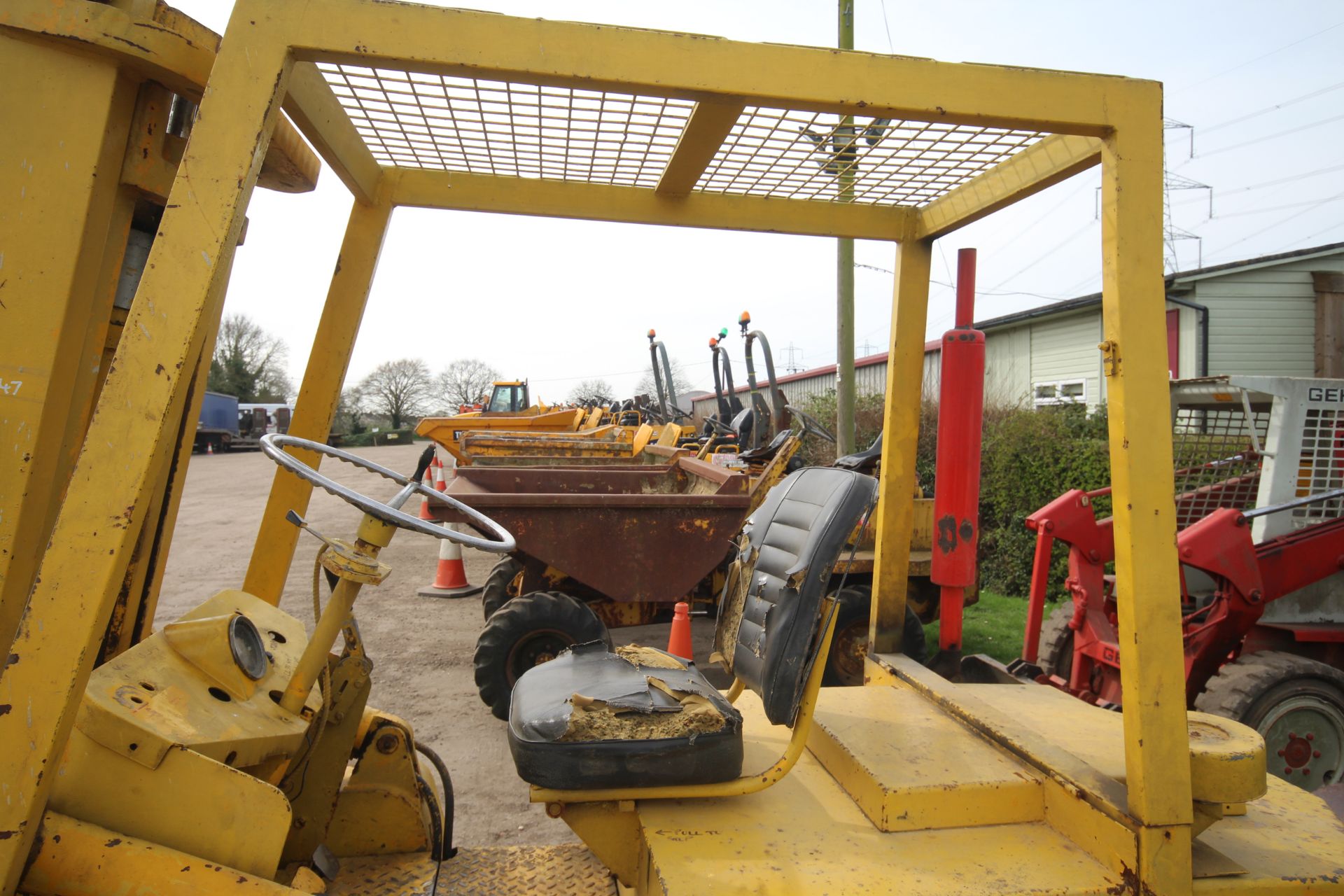 Bonser 2WD diesel forklift. Manual held. V - Image 20 of 33