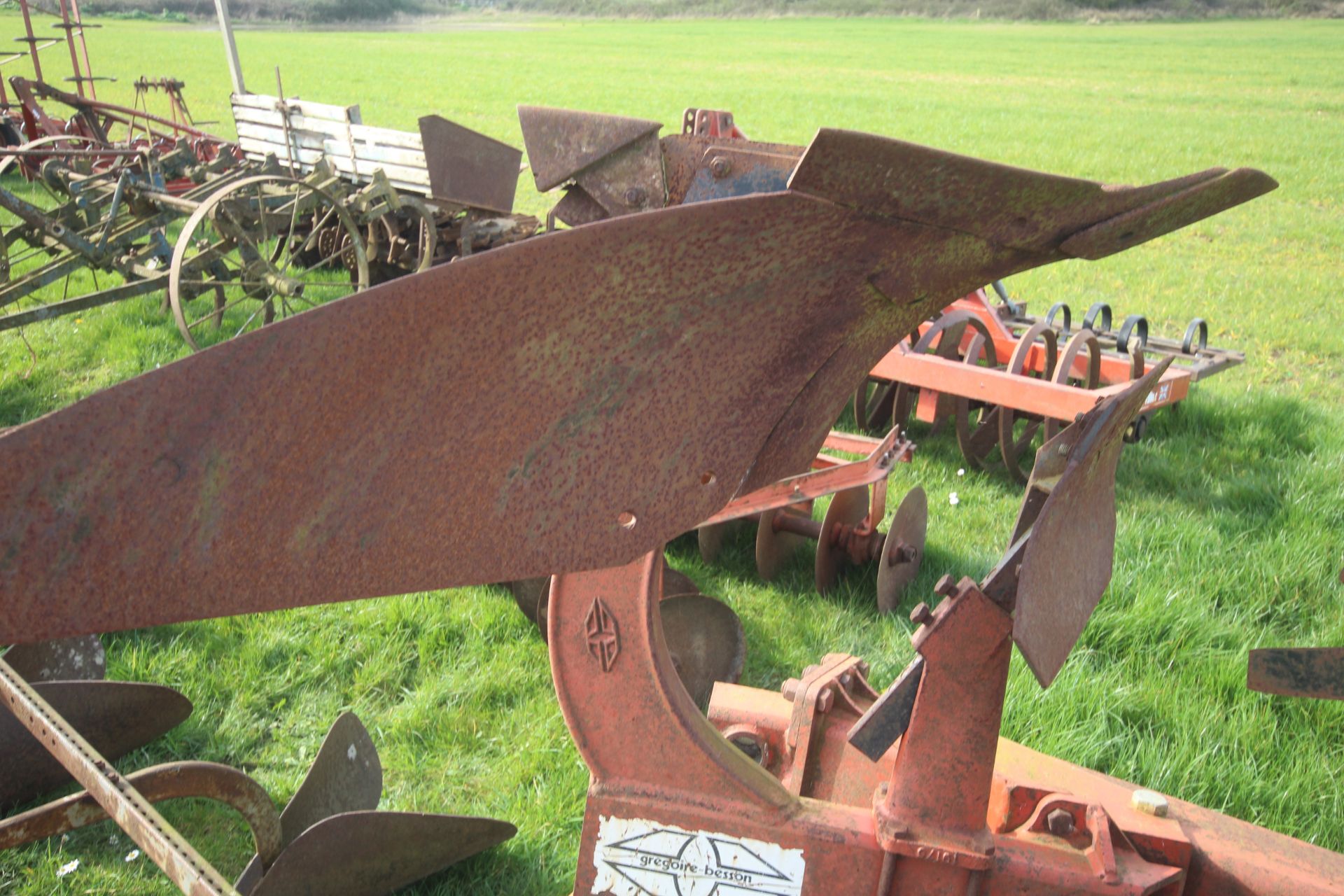 Gregoire Besson 5+1F reversible plough. 1997. One farm from new. V - Image 16 of 24