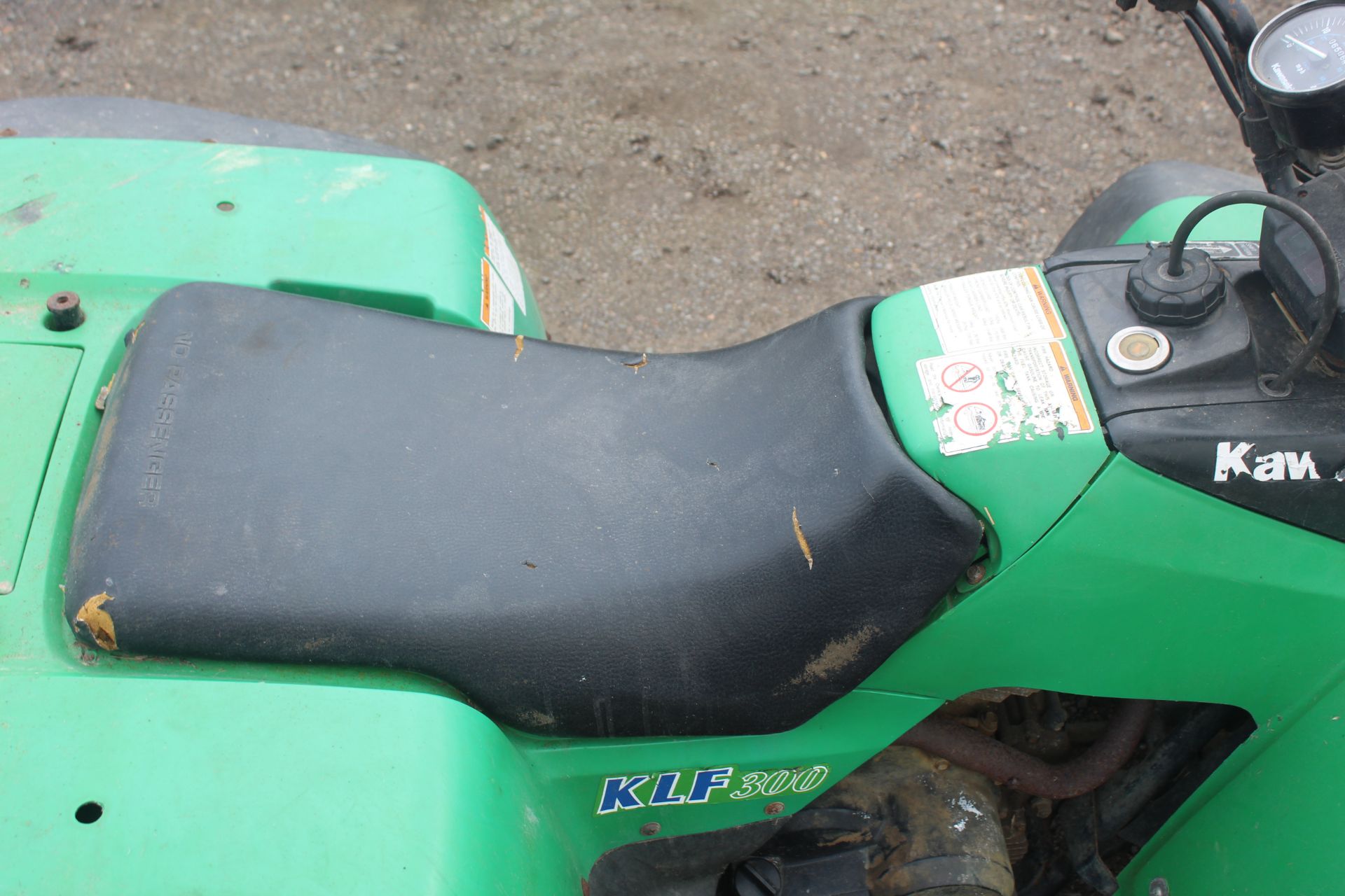 Kawasaki KLF 300 300cc 2WD quad bike. Key held. V - Image 21 of 28