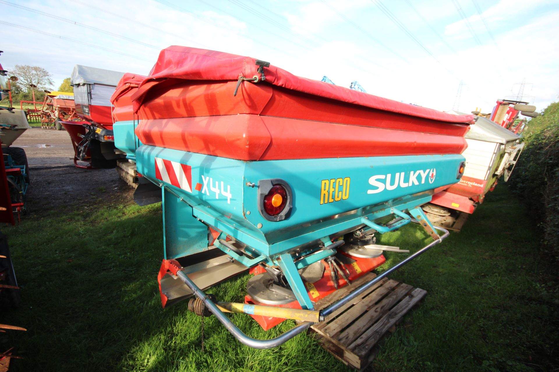 Sulky X44 24m twin disc fertiliser spreader. With SlukyVision control box (tested 15/09/2023) and - Image 5 of 16
