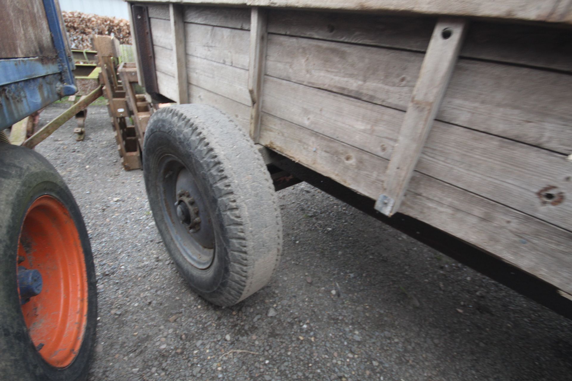 Vintage single axle tractor drawn trailer. V - Image 7 of 21