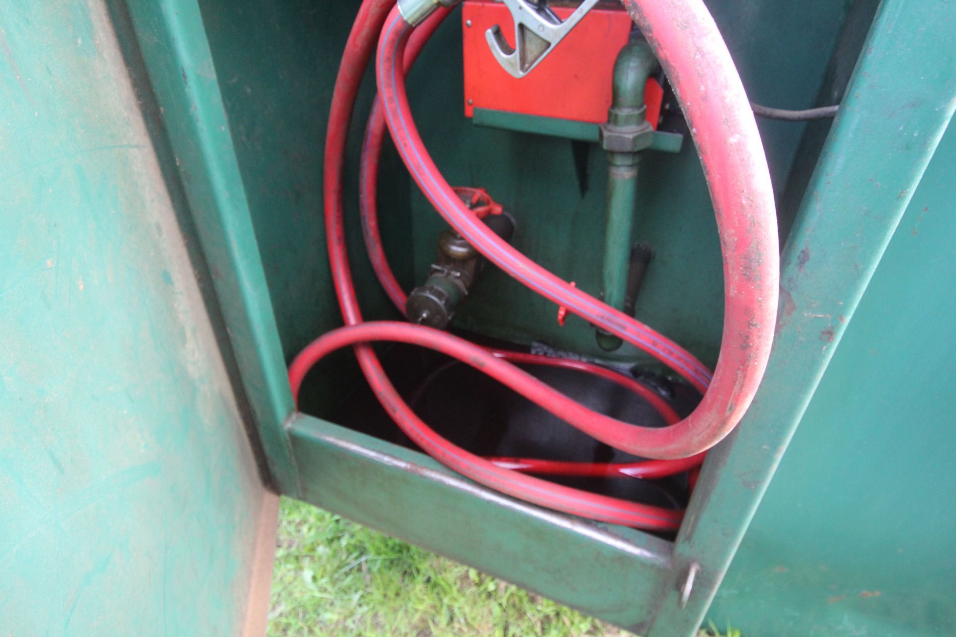 Static diesel tank. With 12v pump. V - Image 6 of 7