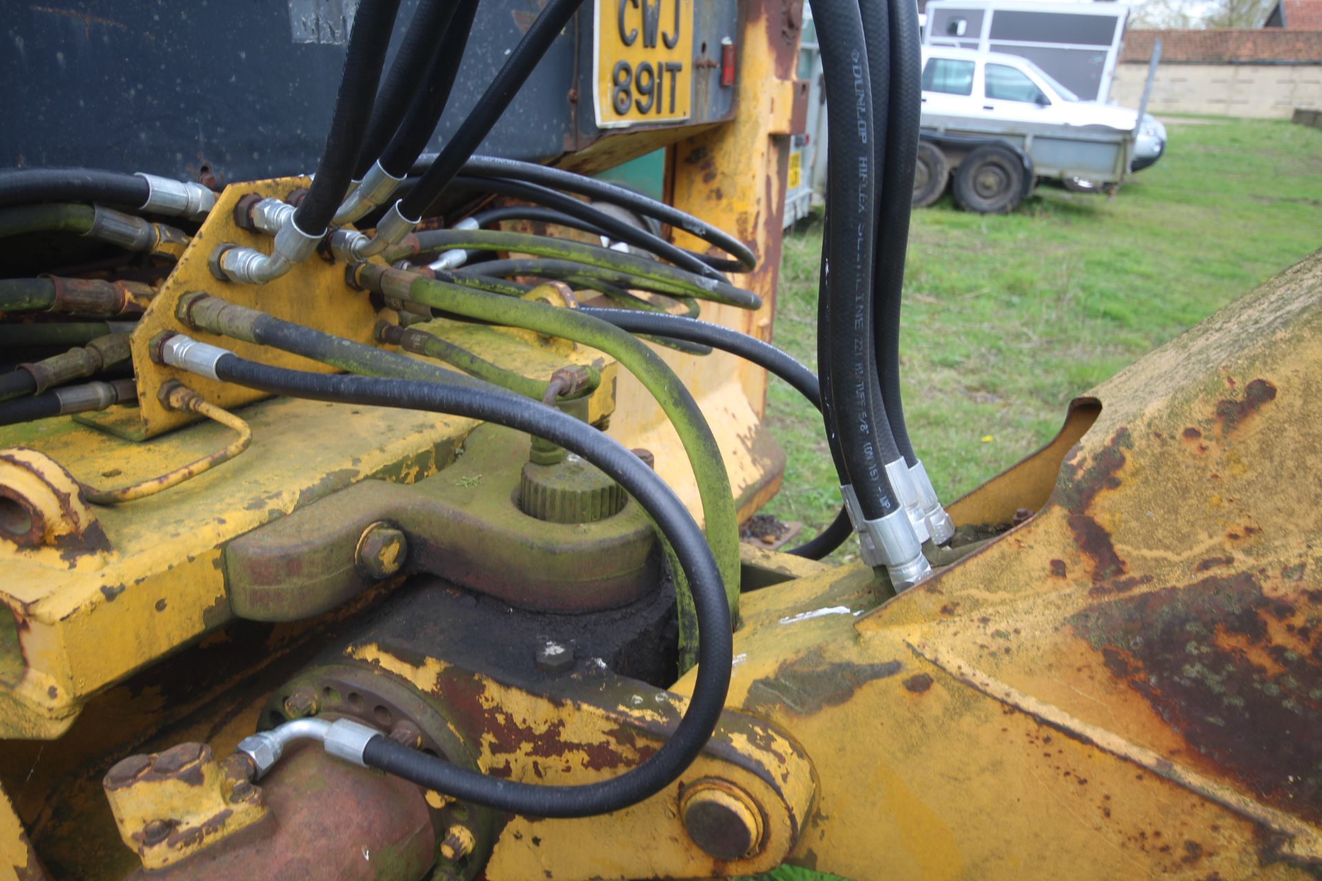 International Harvester 260A 2WD backhoe loader. Registration CWJ 891T (no paperwork). Date of first - Bild 60 aus 104