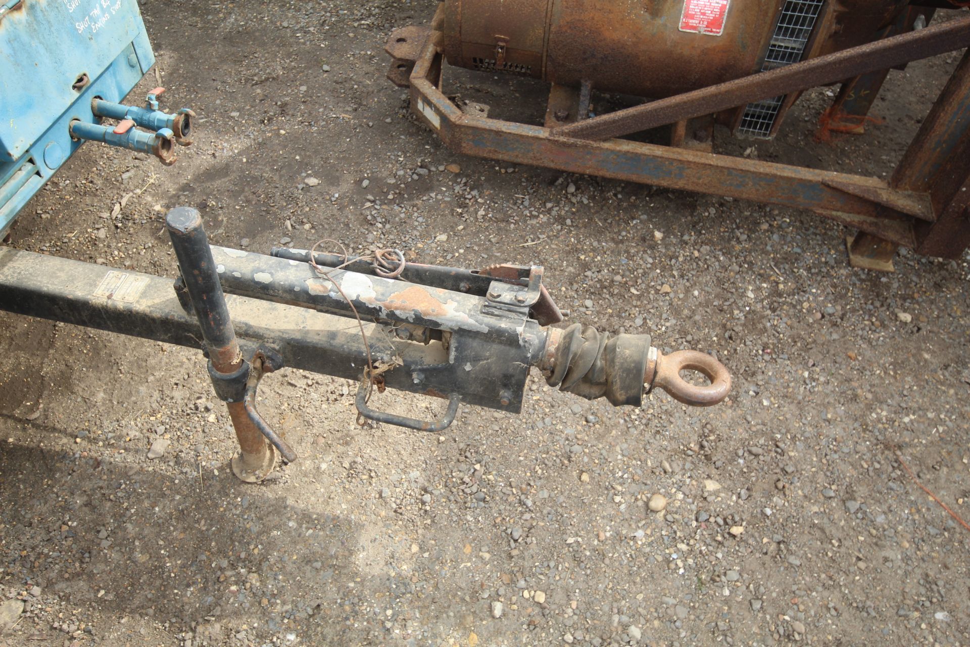 ** Online Video Available ** Lowery road tow compressor. Vendor reports running recently. - Image 2 of 19