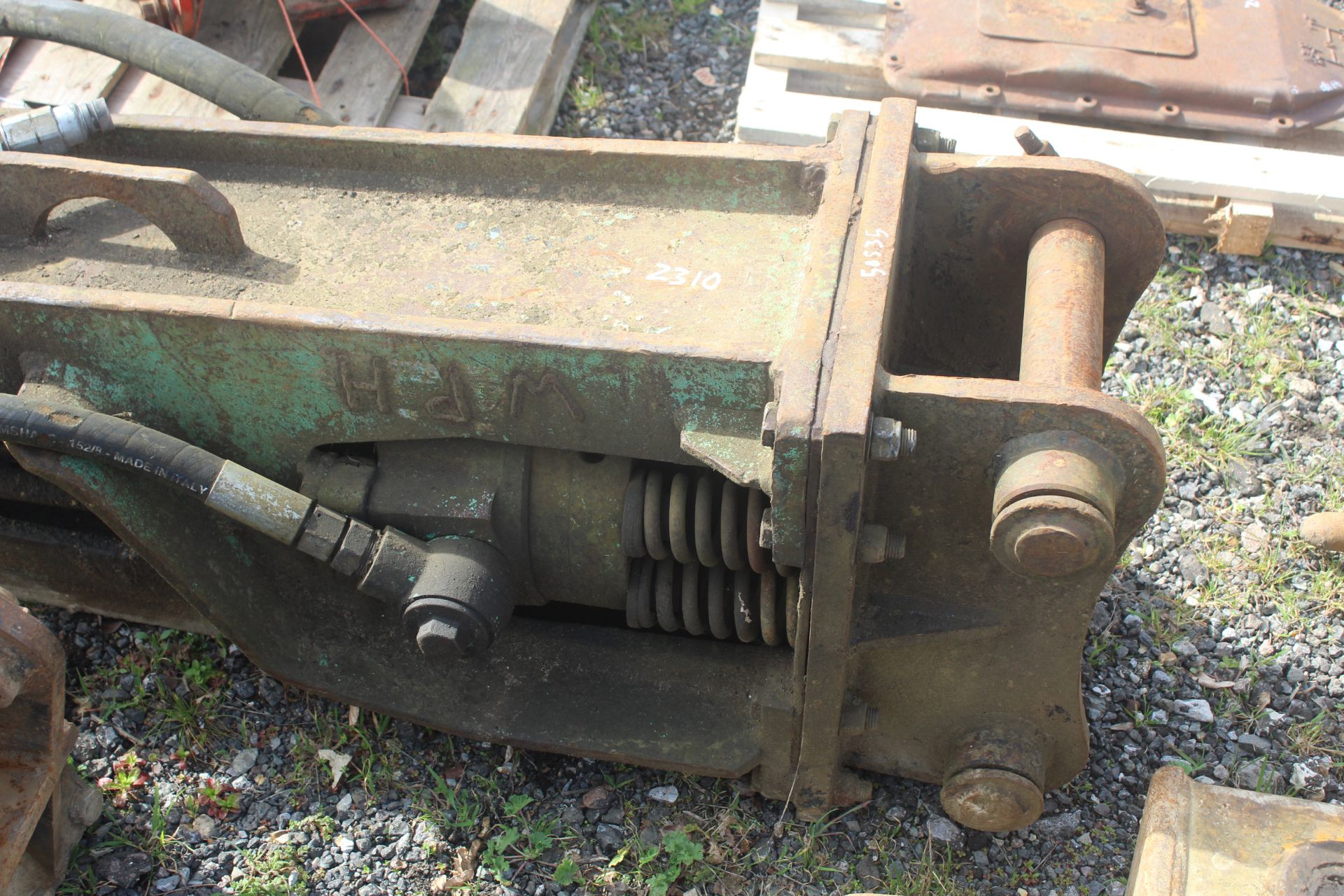 Montebert breaker. To suit 13/21T excavator. For sale on behalf of the Directors, pending - Image 6 of 8