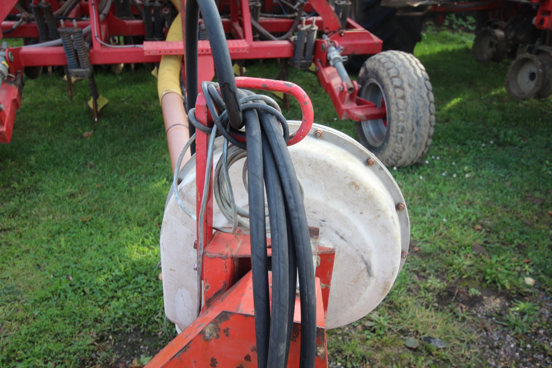 Horsch CO4 4m tine drill. With tramline, control box, various spares and manuals. V. - Bild 6 aus 54