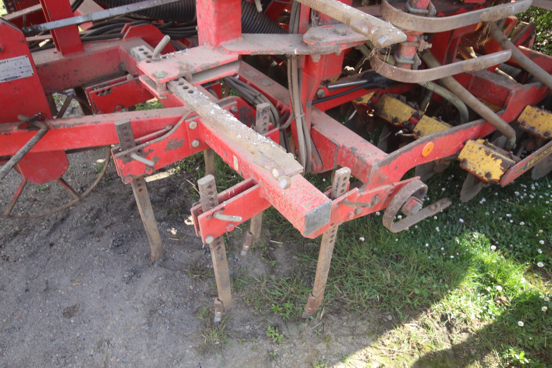 **UPDATED DESCRIPTION** Vaderstad Rapid 800F 8m disc drill. With rigid tines, levelling paddles, two - Image 12 of 60