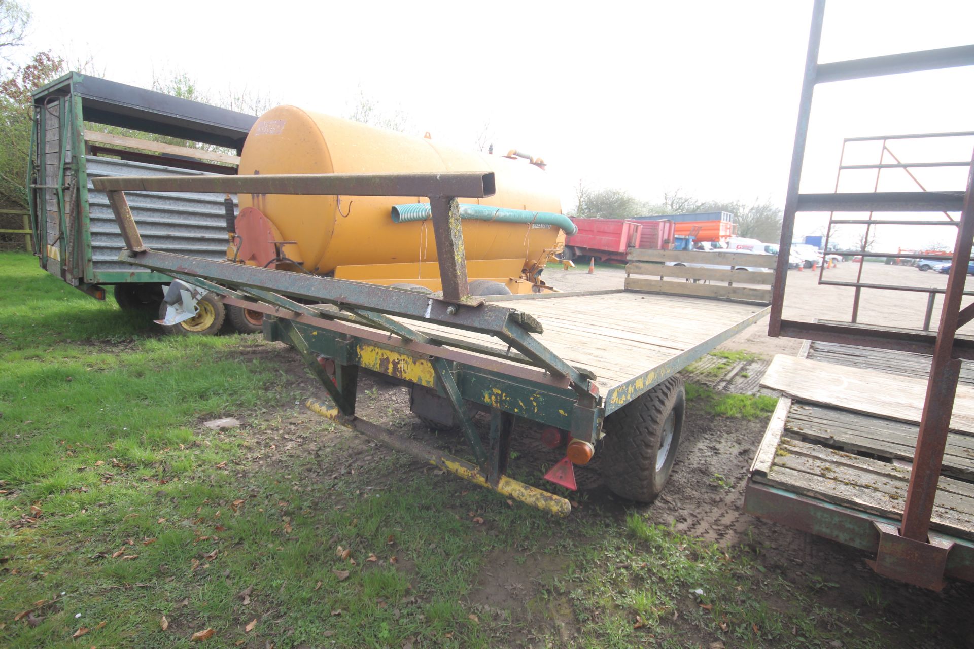 20ft single axle bale trailer. V - Image 3 of 20