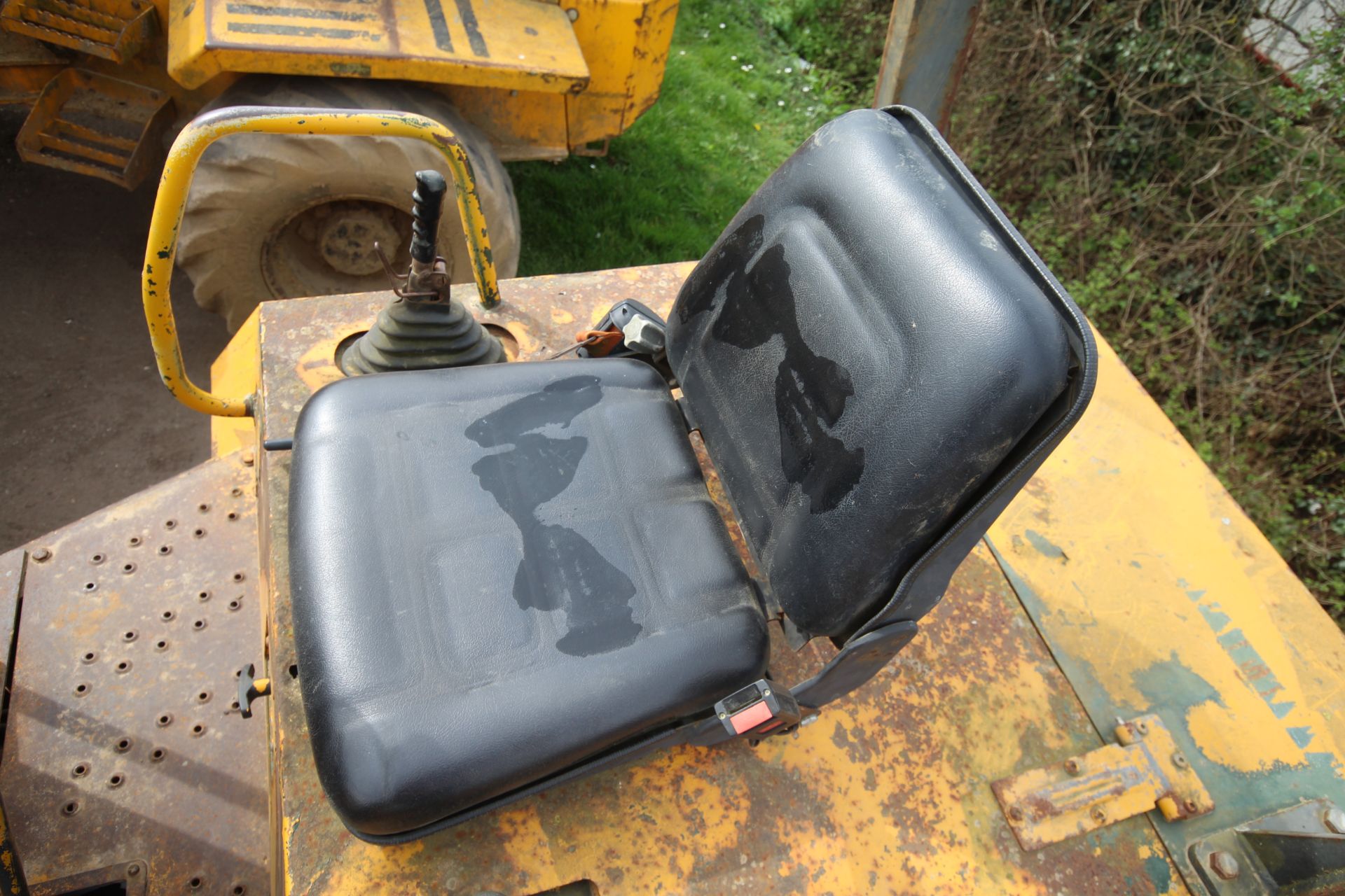 Thwaites 5T 4WD swivel tip dumper. 2003. 3,330 hours. Serial number SLCM355ZZ35.A3194. 12.5/80-18 - Image 27 of 37