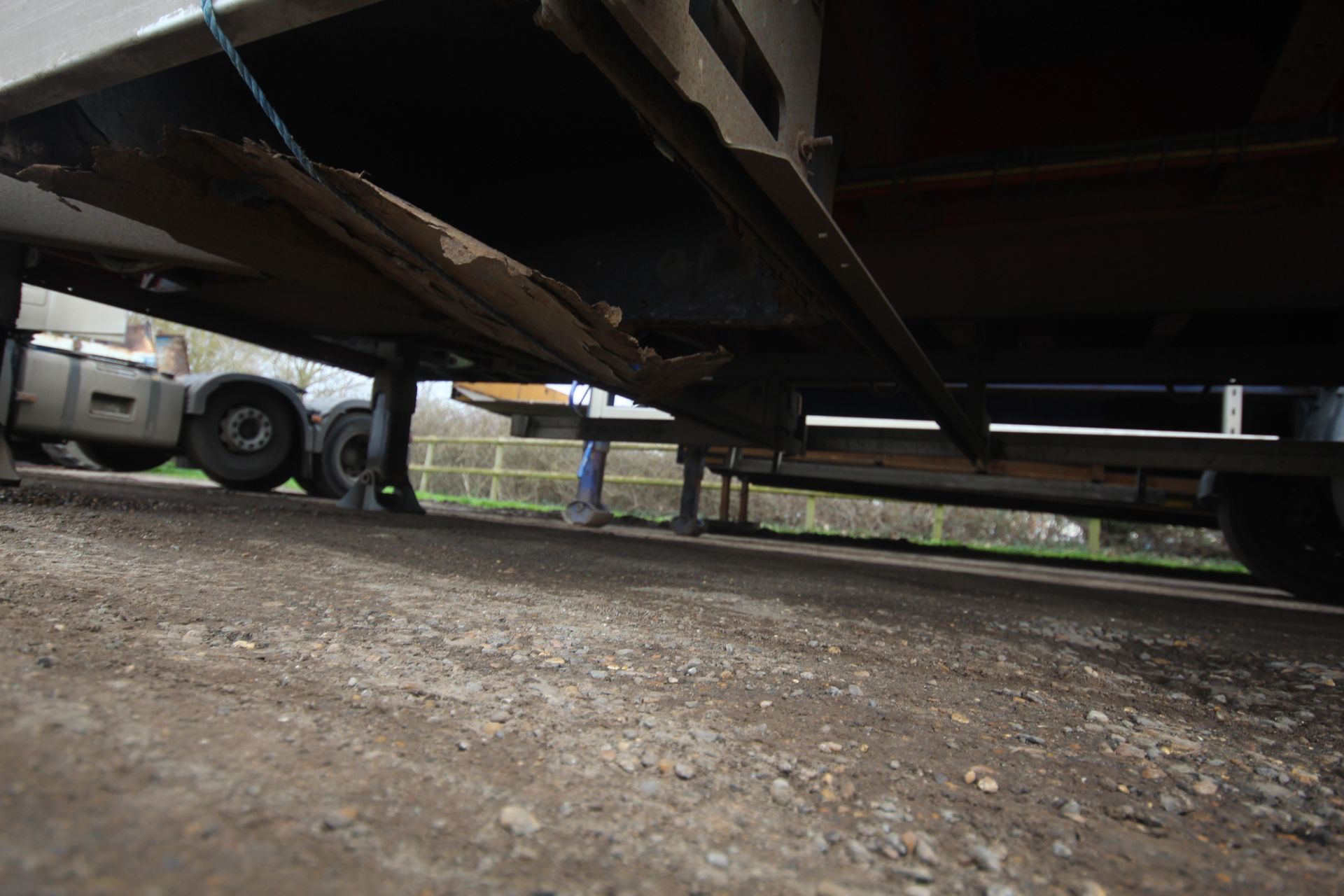 Nooteboom OSDS-41-03 38T 14.2m tri-axle low loader trailer. Registration C300731. Date of first - Image 15 of 68