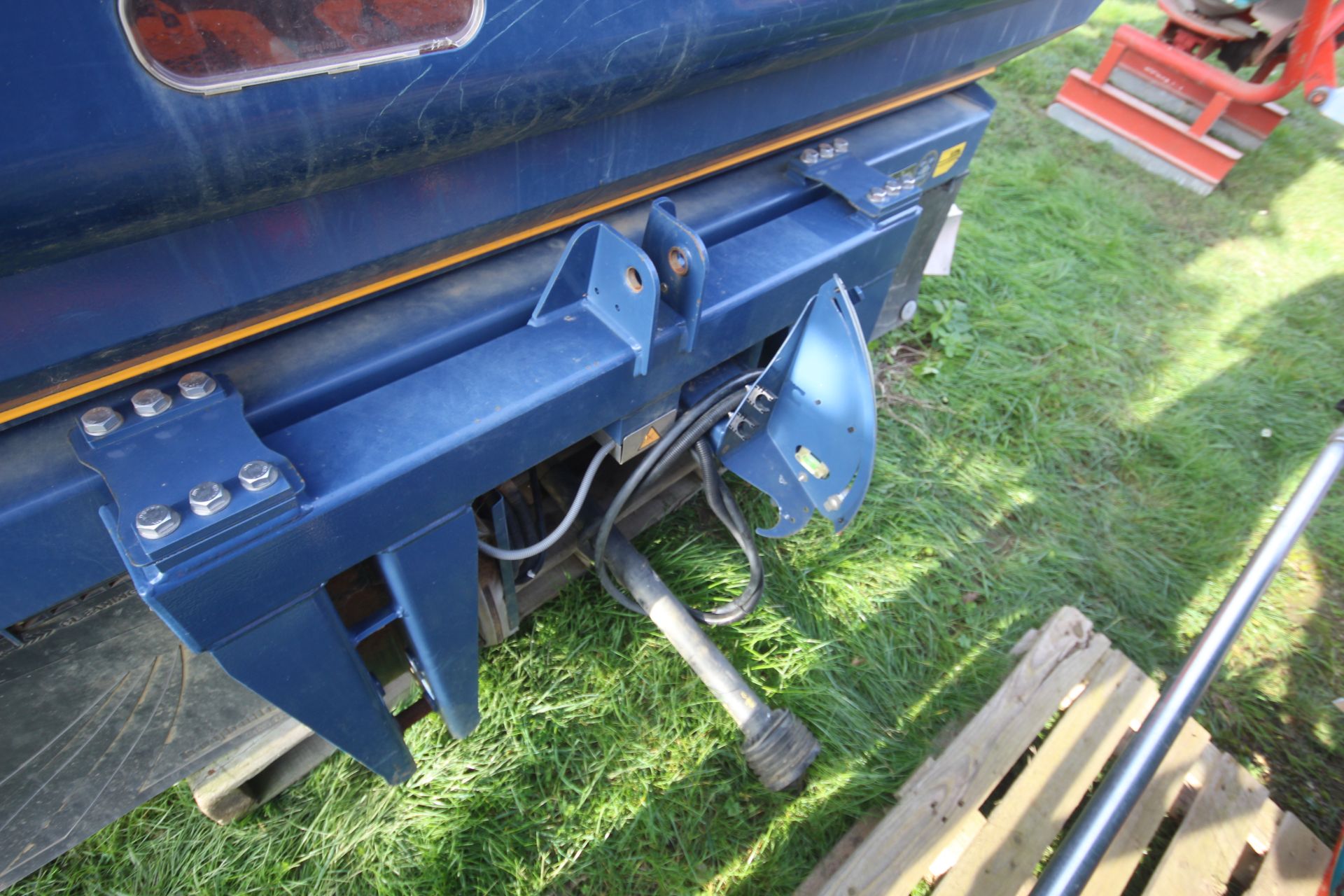 Bogballe M35W1 24m twin disc fertiliser spreader. 2019. Serial number 316. With weight cells and - Image 3 of 22