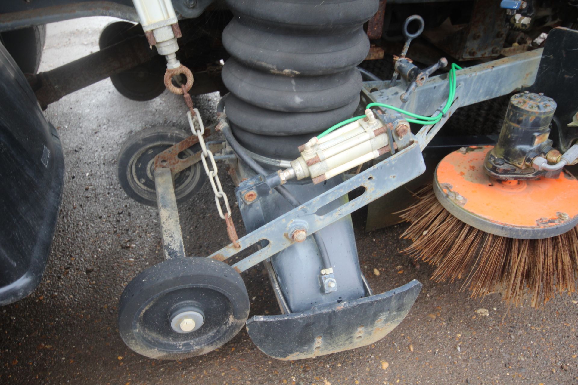 Leyland DAF FA LF45.160 7.5T LHD 4x2 sweeper. Registration CN60 CAV. Date of first registration 12/ - Image 39 of 70