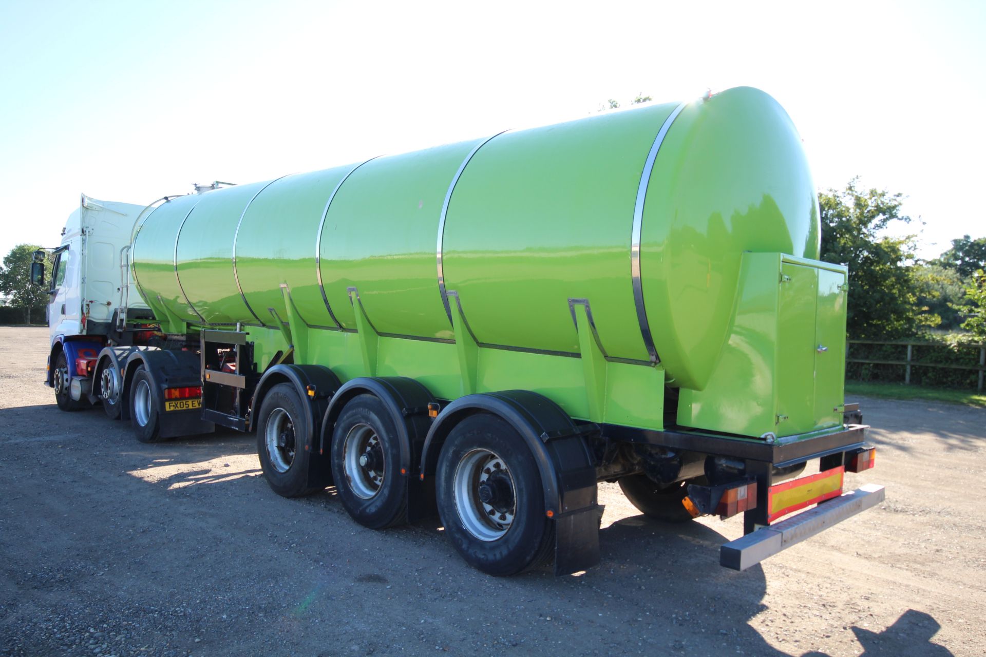 Dairy Products Transport 24,575L stainless steel tri-axle tanker. Registration A160342. Date of - Image 5 of 54