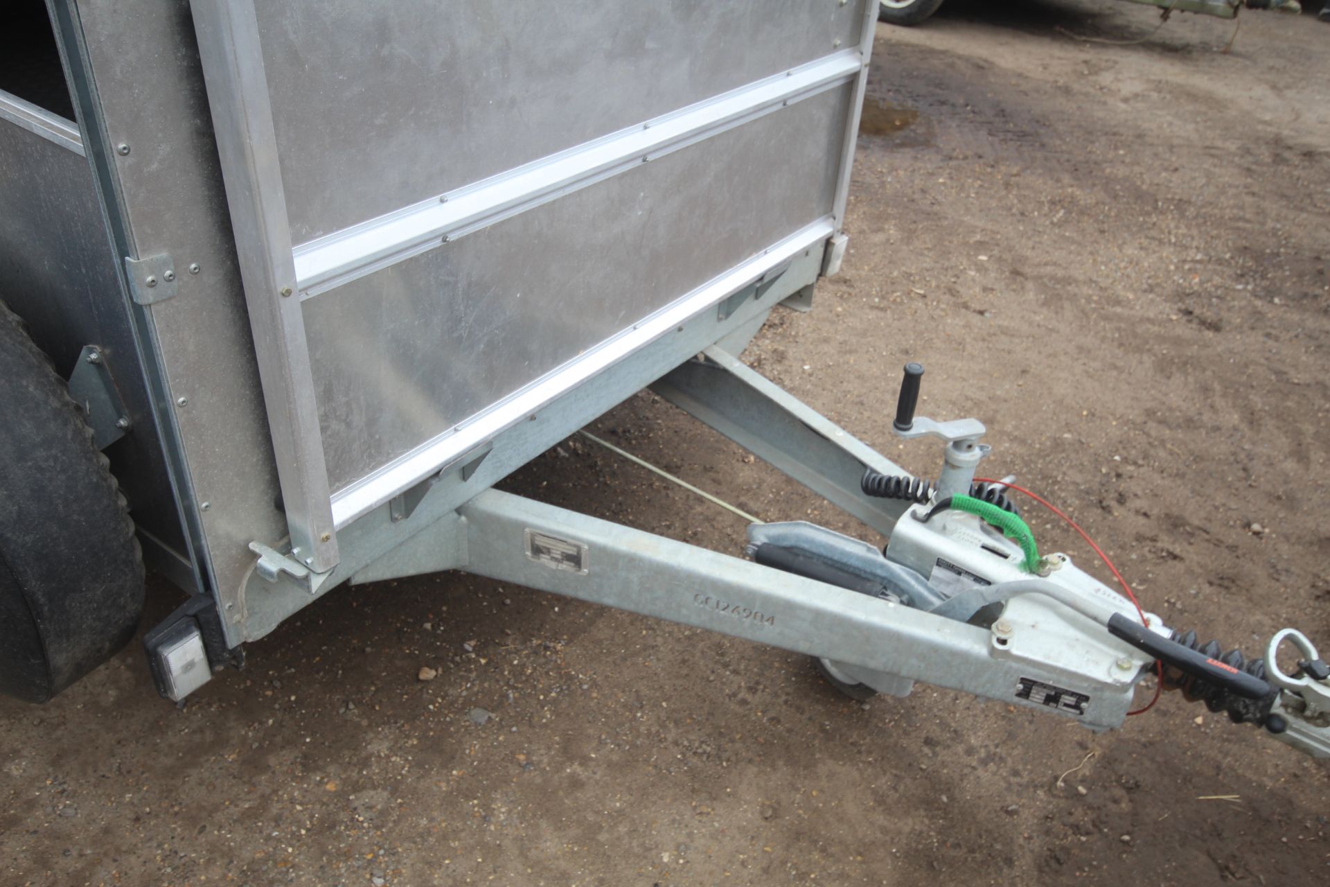 Ifor Williams TA5G 10ft x 6ft twin axle livestock trailer. With dividing gate. Mainly used for hay - Image 51 of 52