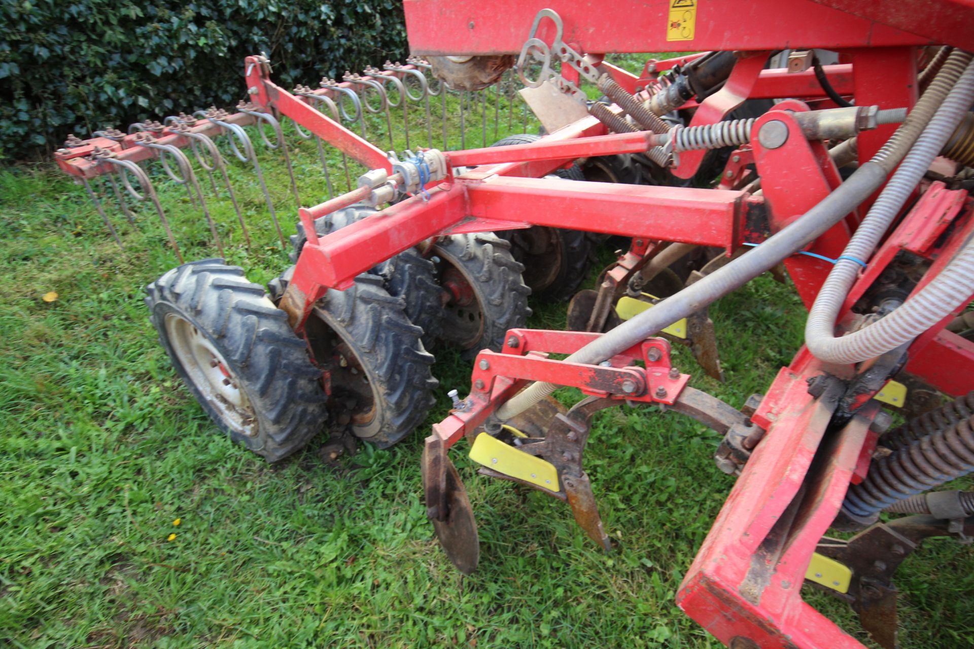 Horsch CO4 4m tine drill. With tramline, control box, various spares and manuals. V. - Image 33 of 54