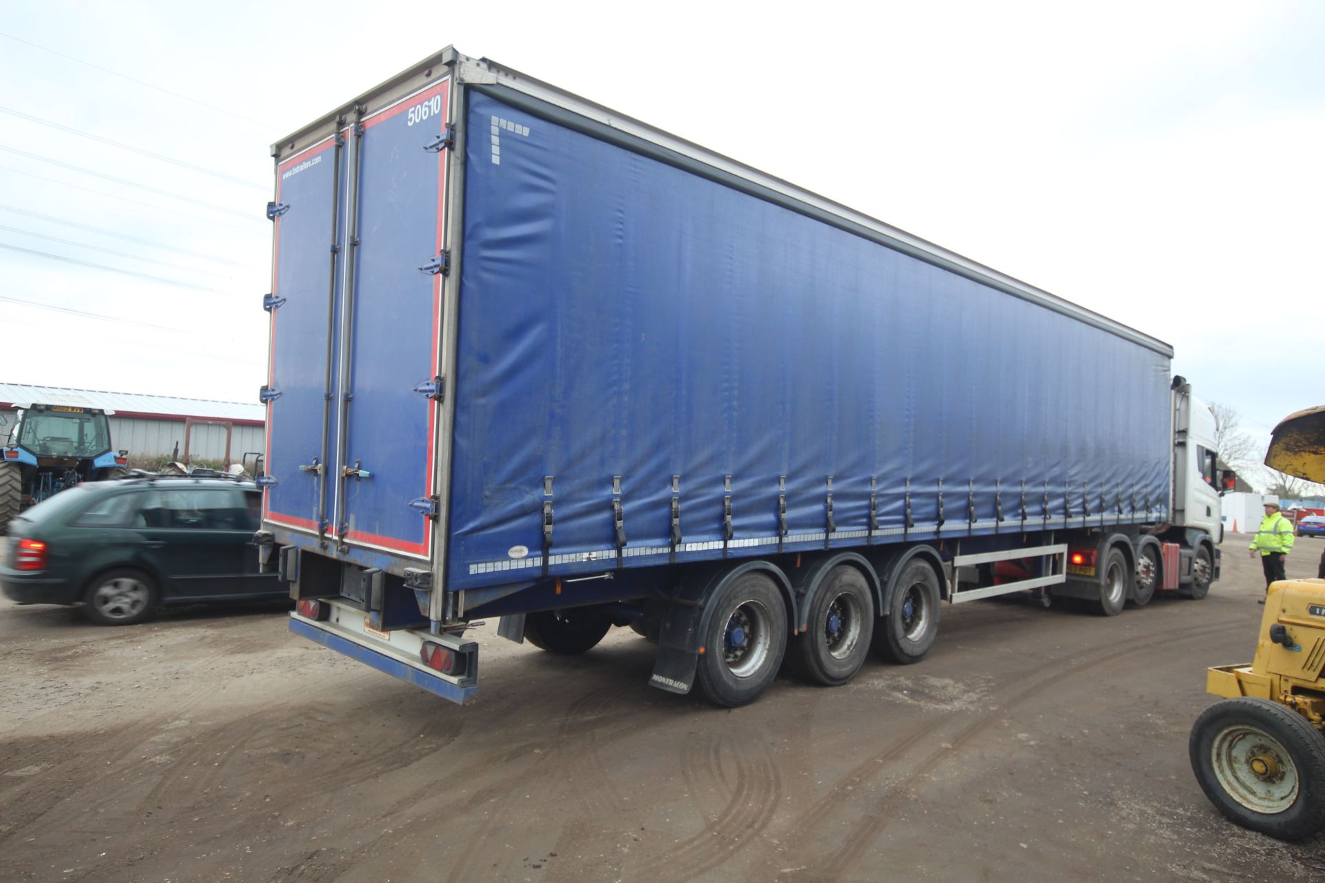 **CATALOGUE CHANGE** Montracon 39T 13.7m tri-axle curtain-side trailer. Registration C224538. Date - Image 3 of 74