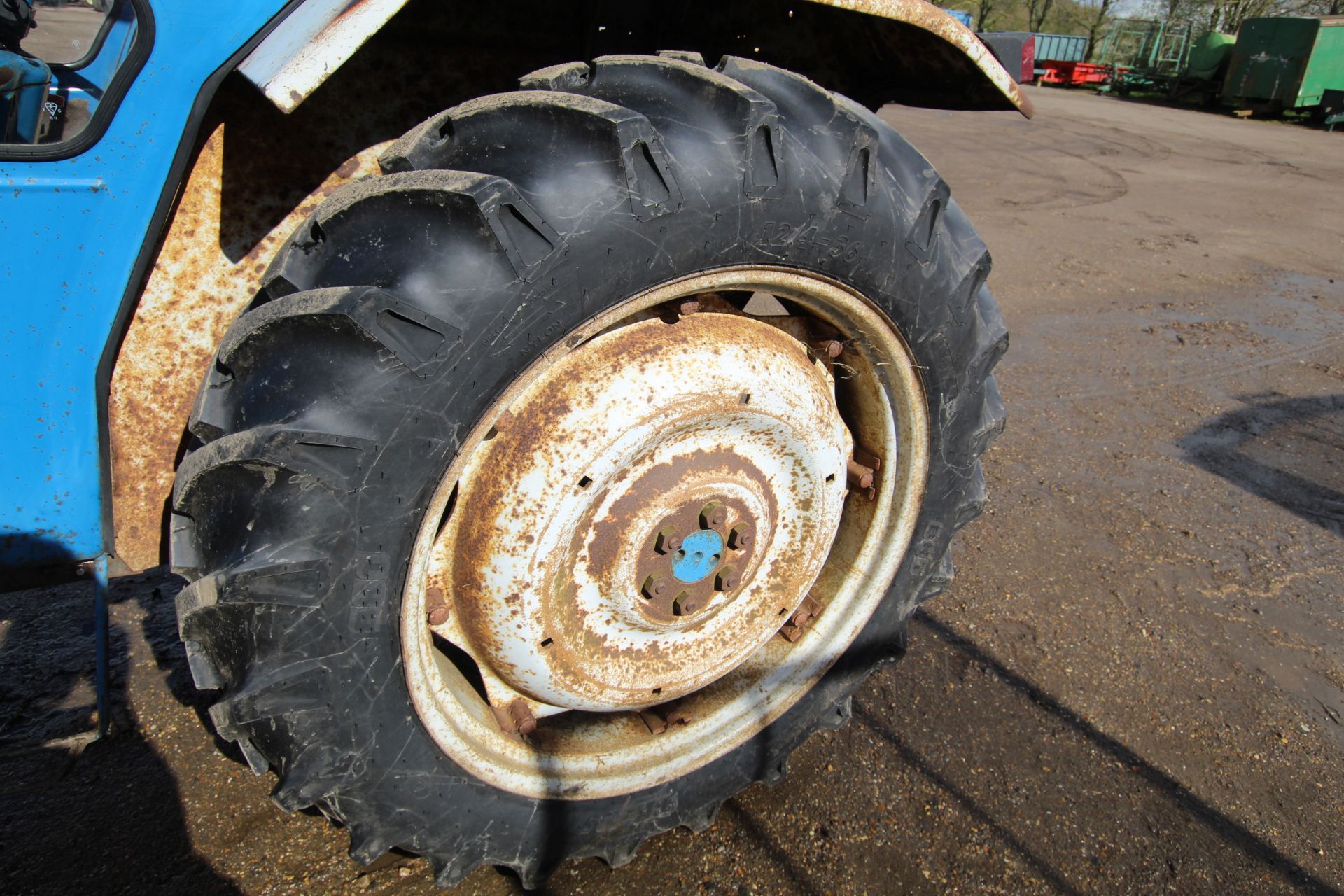 Ford 4000 2WD tractor. Registration TEV 117N. Date of first registration 01/08/1974. 6,619 hours. - Image 17 of 50