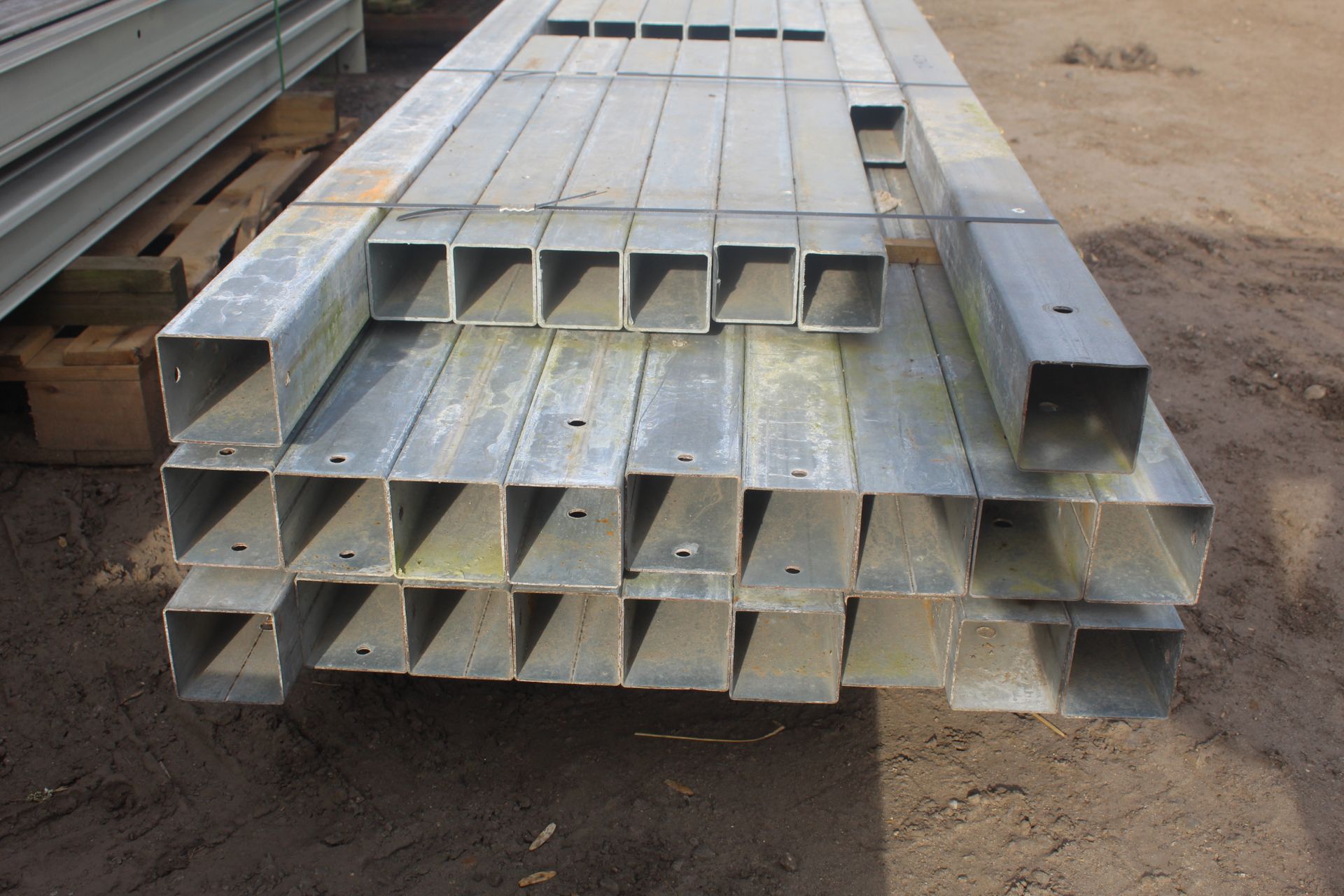 Quantity of reusable steel. - Image 4 of 4