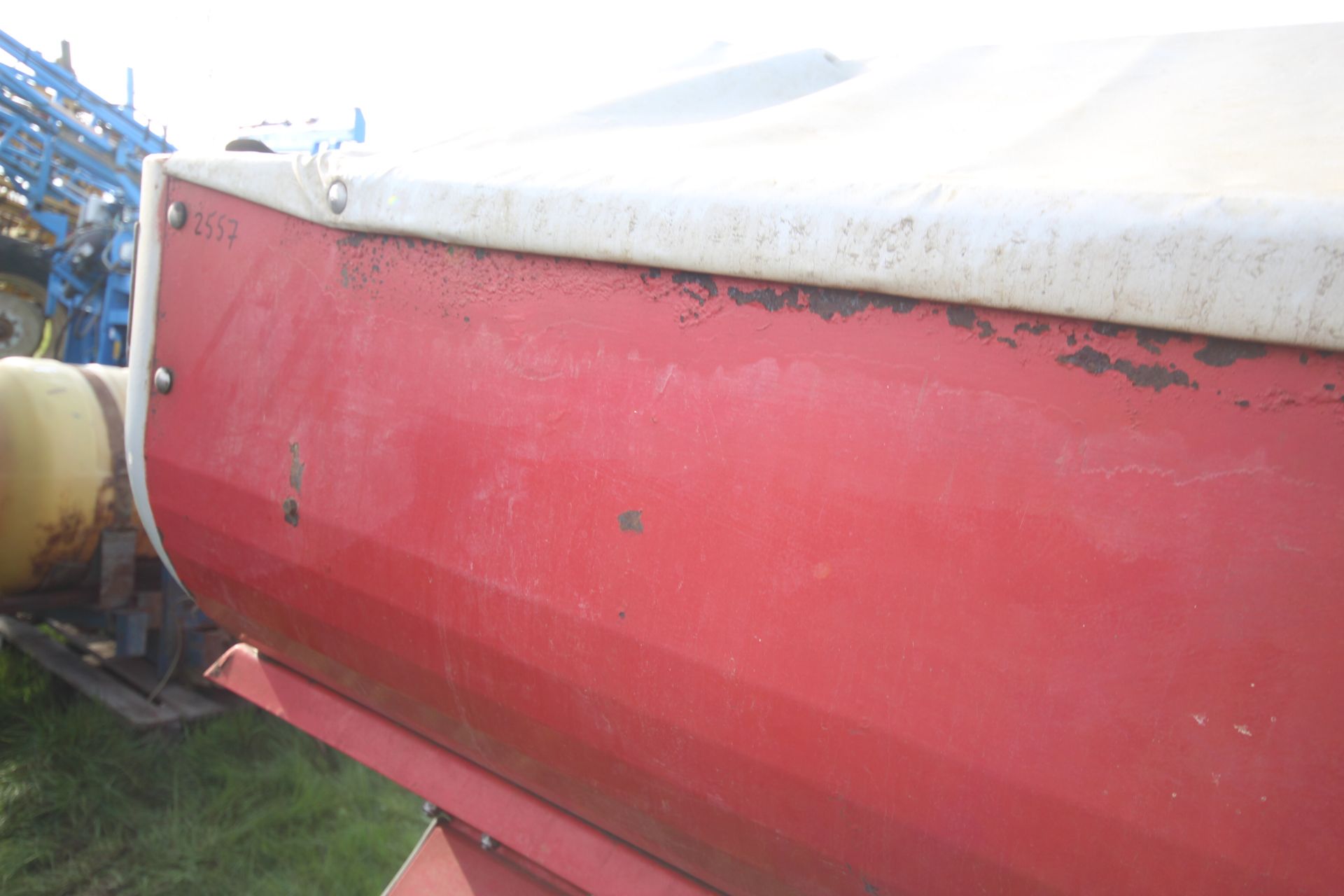 Tulip Centreliner SX 24m twin disc fertiliser spreader. 2004. From a local Deceased estate. Manual - Image 8 of 21