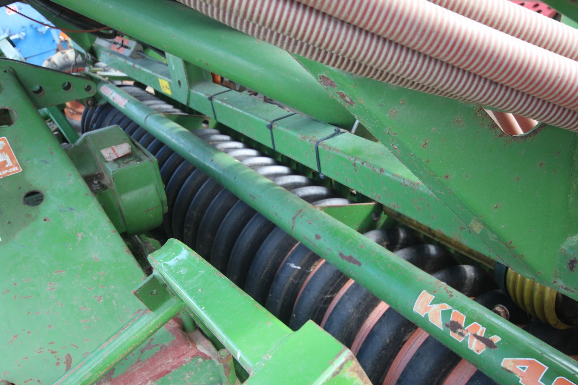 Amazone KE403 4m combination drill. 2005. With disc coulters, pre-em and tramlime. Manual, Control - Image 20 of 44