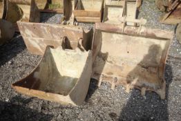3x excavator buckets. To include 21.5in, 35in, 41.5in. For sale on behalf of the Directors,