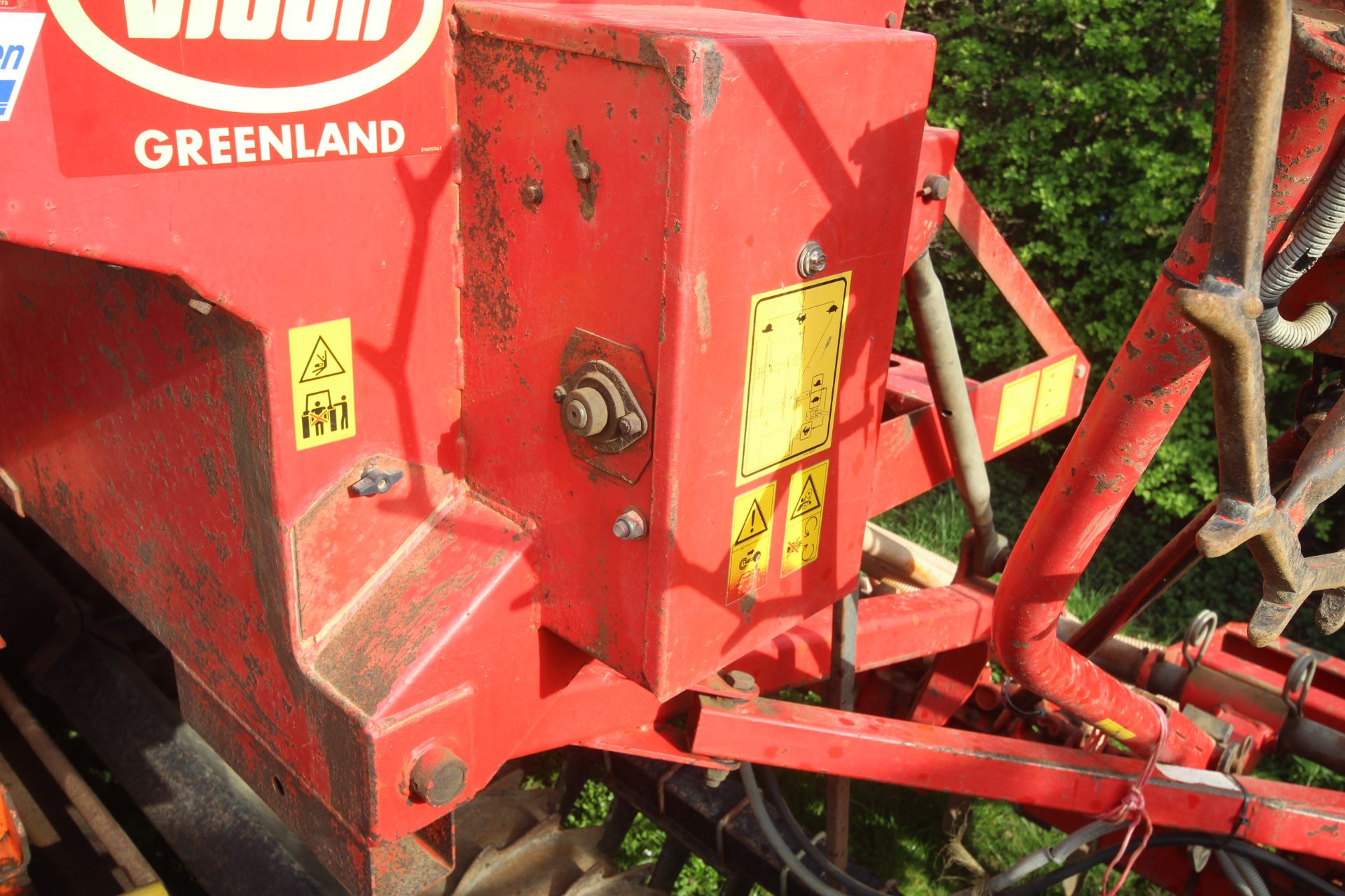 Maschio 4m power harrow. With packer. Piggybacked with Vicon LZ505 Suffolk coulter drill. 1995. With - Image 22 of 52