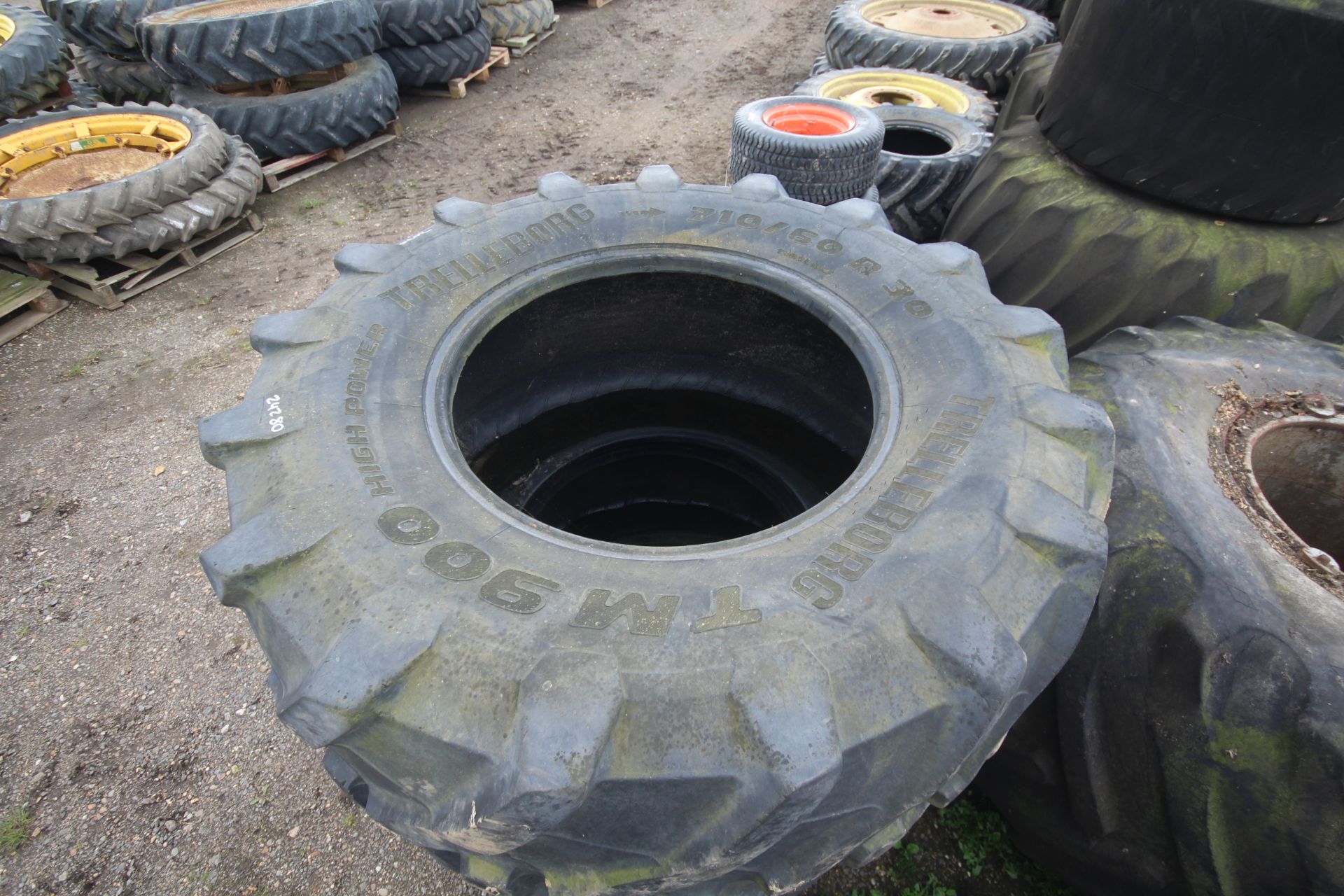 2x 710/60R30 flotation tyres. - Bild 3 aus 4