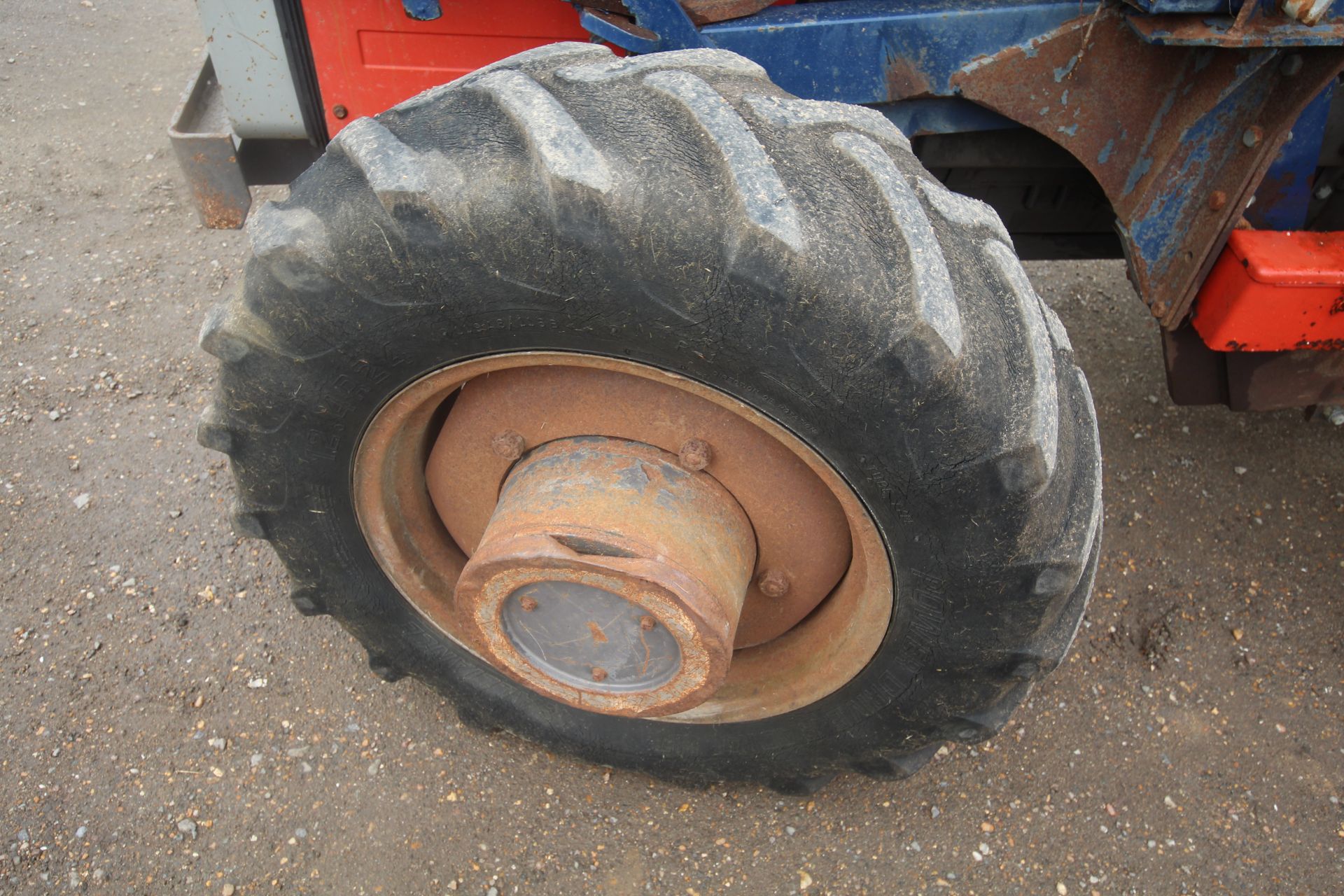 Massey Ferguson 698 4WD tractor. Registration DVF 568Y. Date of first registration 04/01/1983. 6,591 - Image 11 of 58