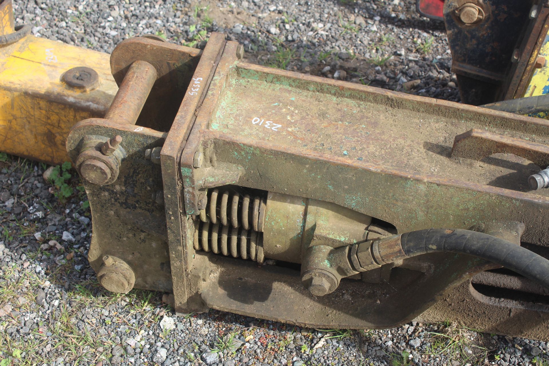 Montebert breaker. To suit 13/21T excavator. For sale on behalf of the Directors, pending - Image 2 of 8