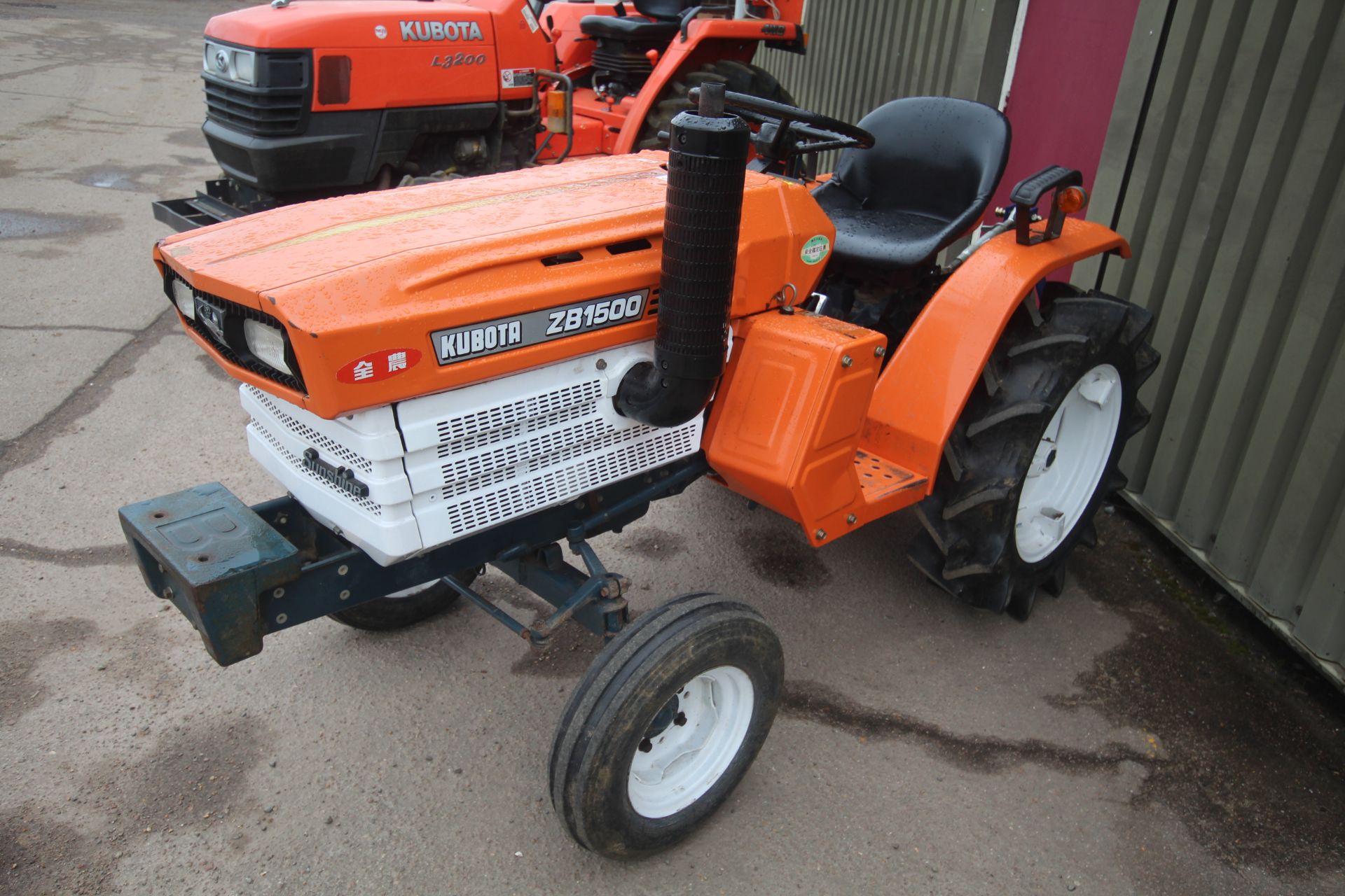 Kubota ZB1500 2WD compact tractor. 896 hours. 8-18 rear wheels and tyres @ 90%. - Image 2 of 31