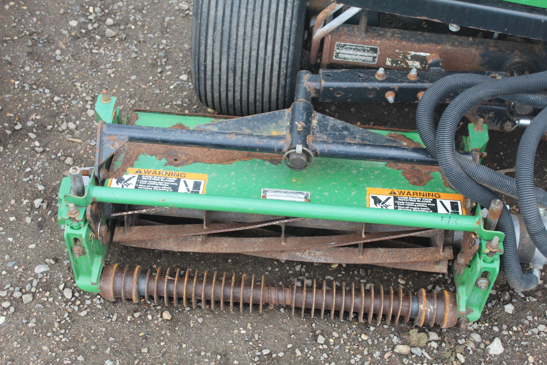 John Deere 2653A hydrostatic diesel triple gang fine-cut ride-on mower. Key held. V - Image 10 of 25