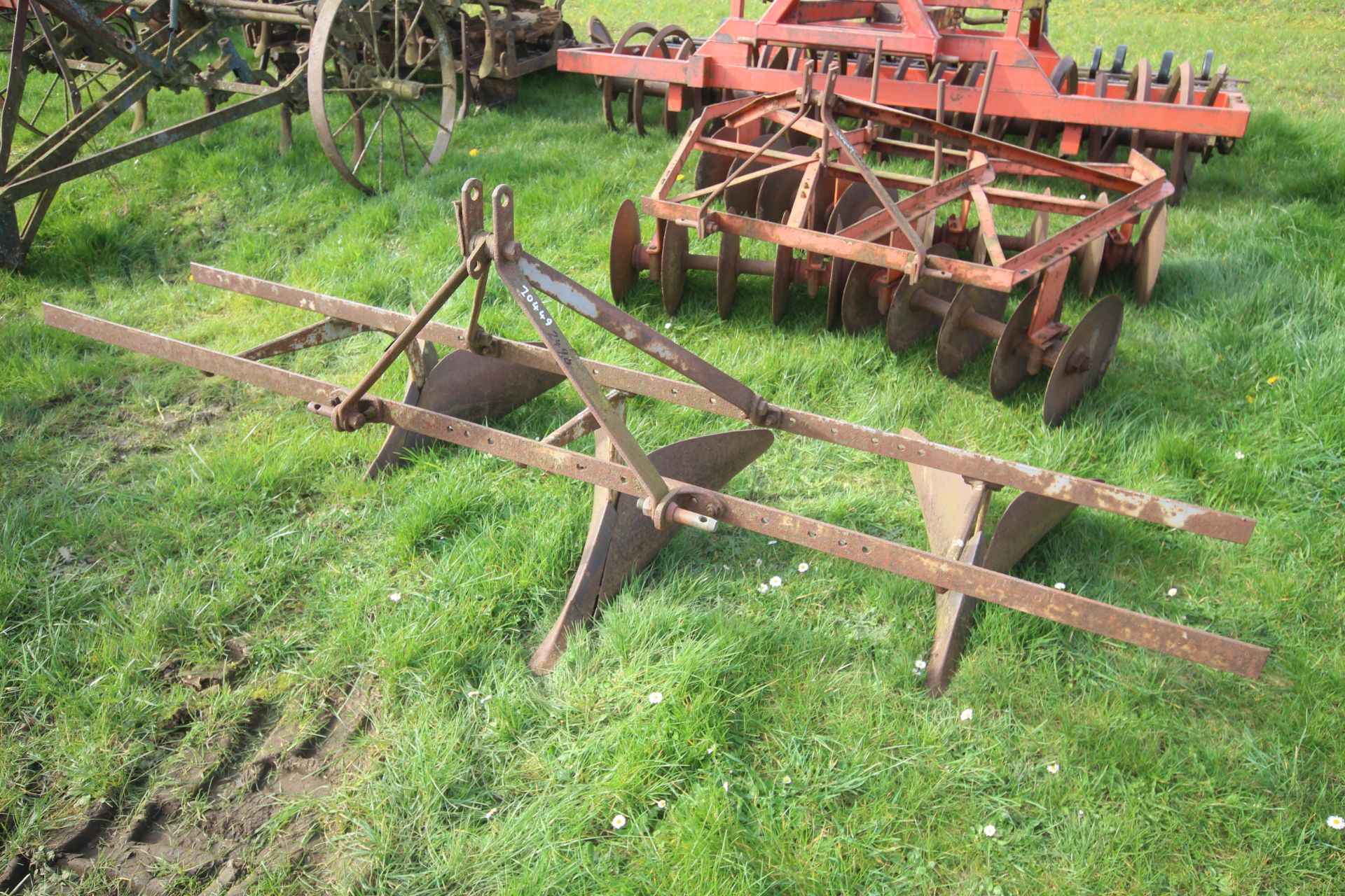 Massey Ferguson three row ridger. V