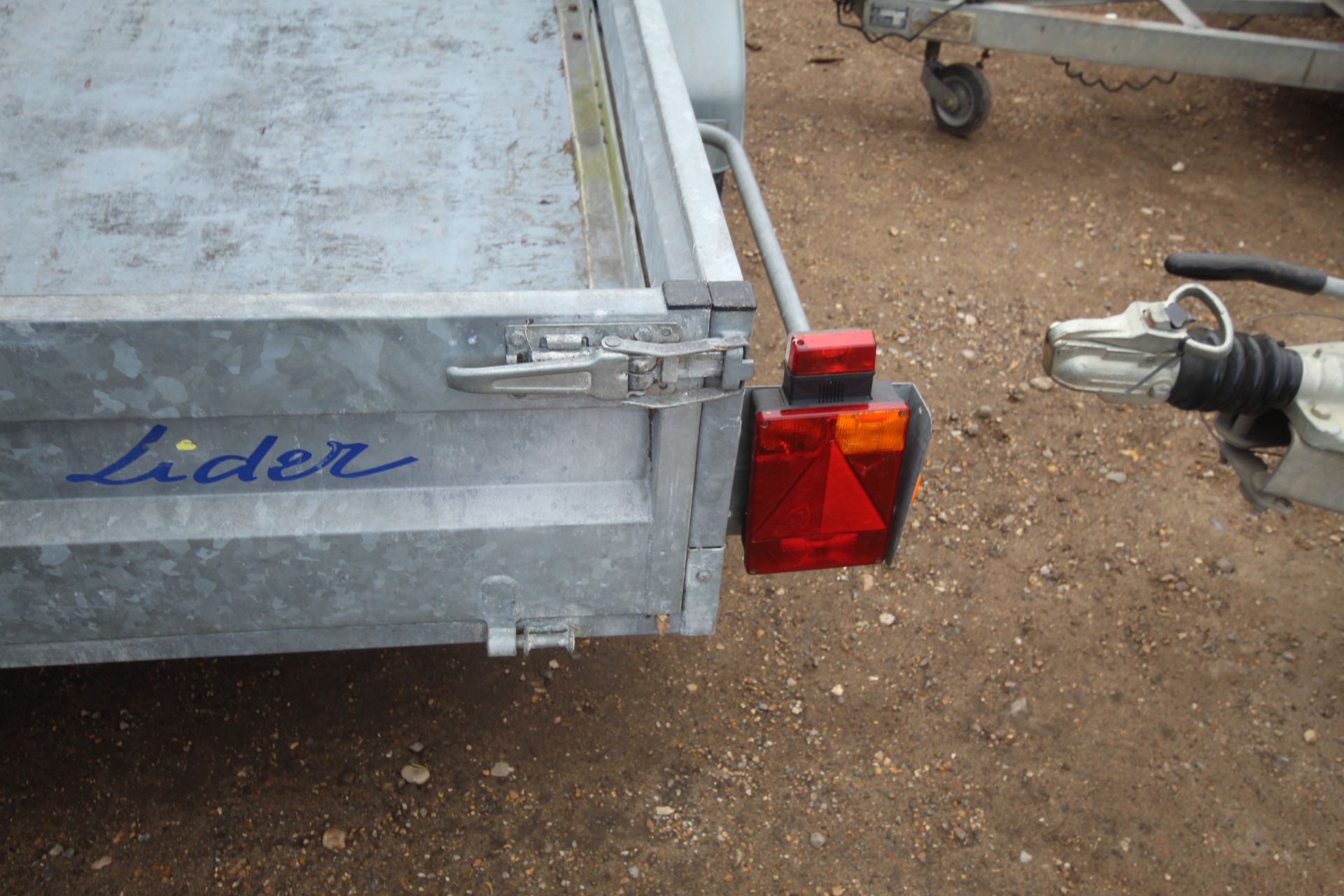 Lider 1T 10ft x 5ft 6in single axle tilt bed trailer. With brakes, bolt on sides, recent new tyres - Image 16 of 30