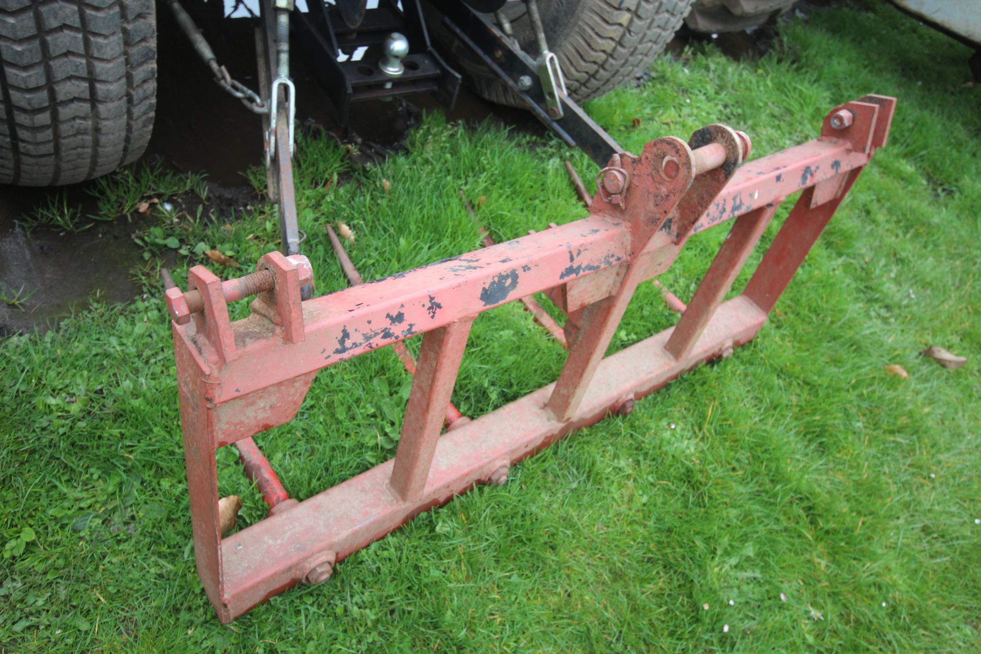 Lenar JL254 II 4WD compact tractor. Turf wheels and tyres. Lenar LDJL245K power loader. With - Image 35 of 39