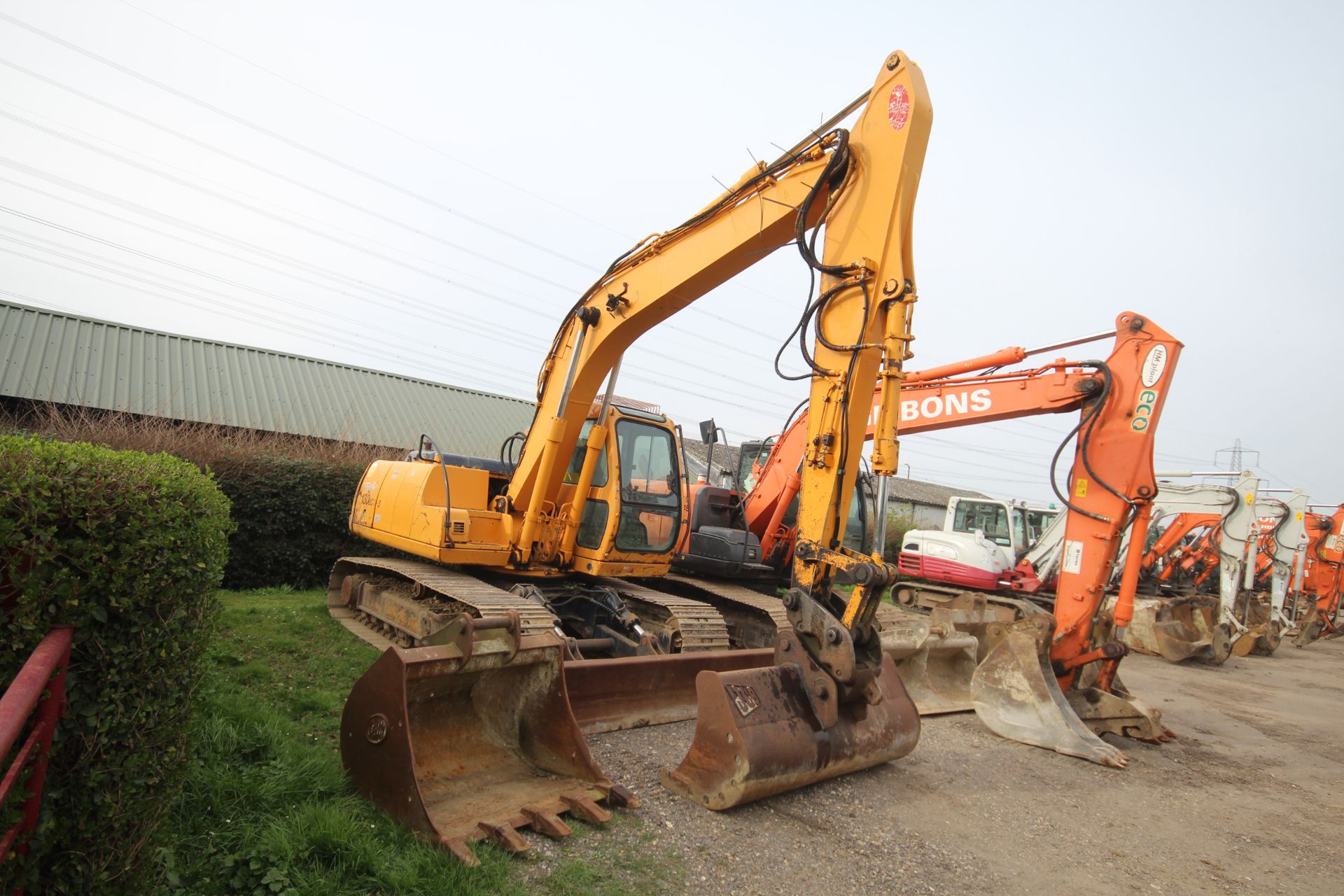 Hyundai Rolex 130 14T LCD-3 steel track excavator. Showing 4,963 hours. 20xx. With two buckets, twin