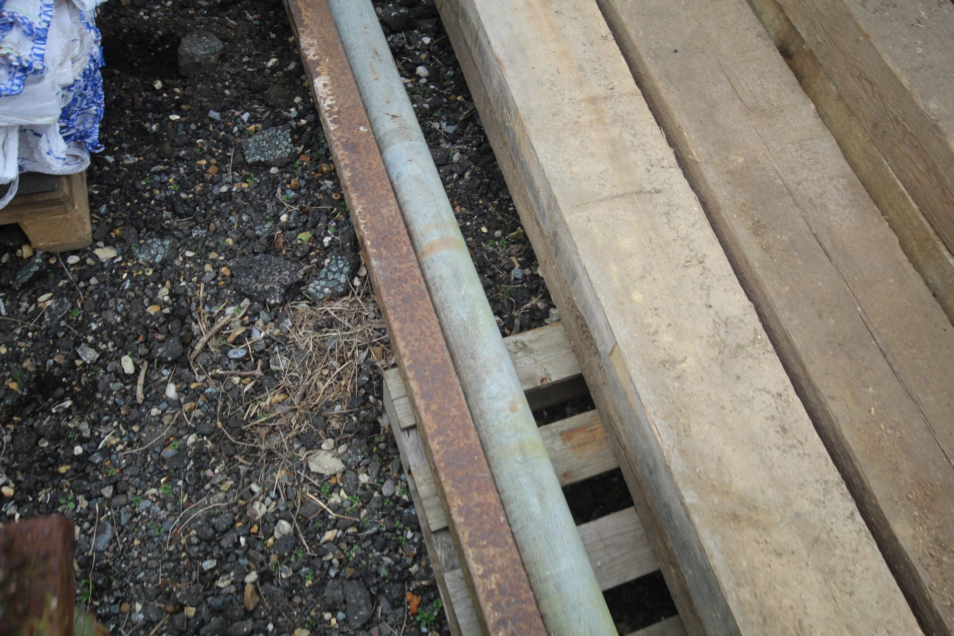 Large galvanised pipe and box section steel. V - Image 6 of 7