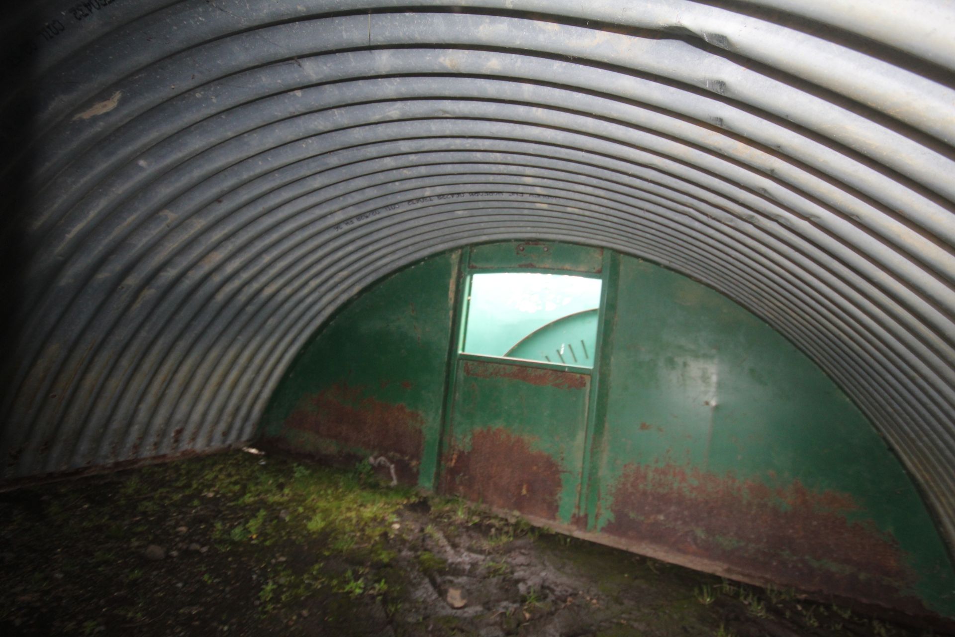 Small insulated pig ark. - Image 3 of 4