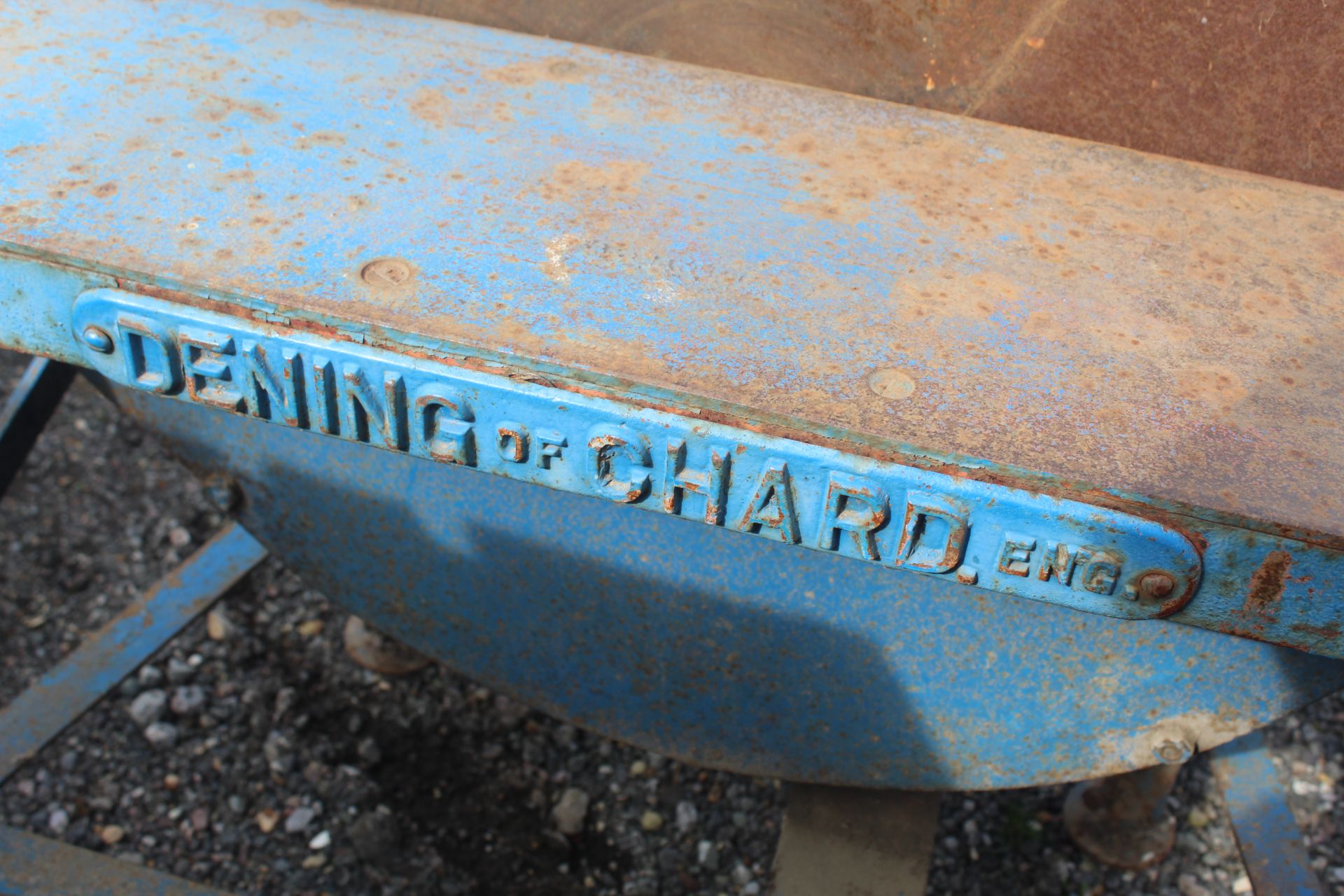 Dening PTO driven linkage mounted cast iron saw bench. - Image 10 of 10