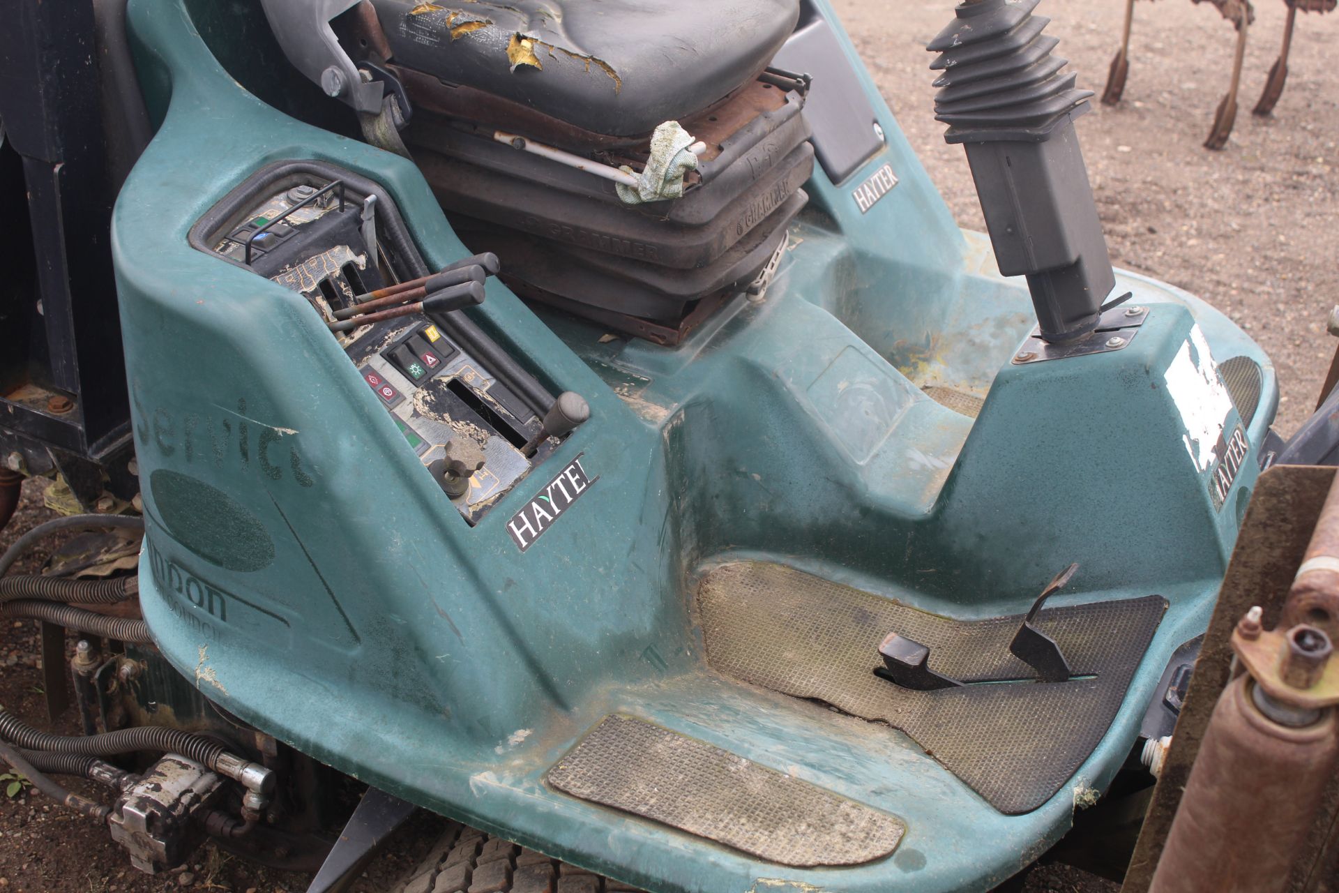 Hayter LT324 4WD ride-on triple gang cylinder mower. Registration KE03 GYG. Date of first - Image 9 of 24