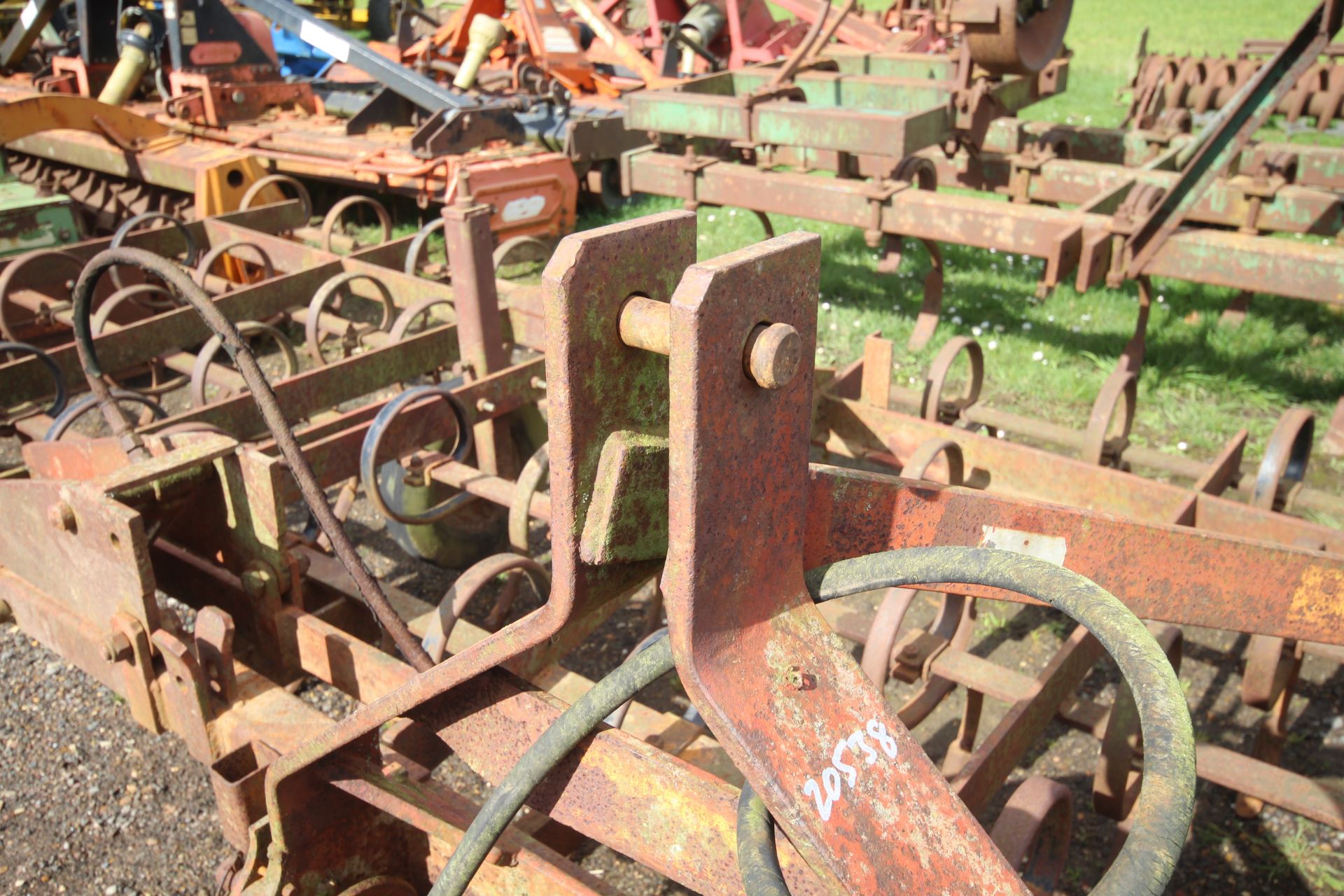 Rekord 5m mounted hydraulic folding spring tines. V - Image 6 of 16